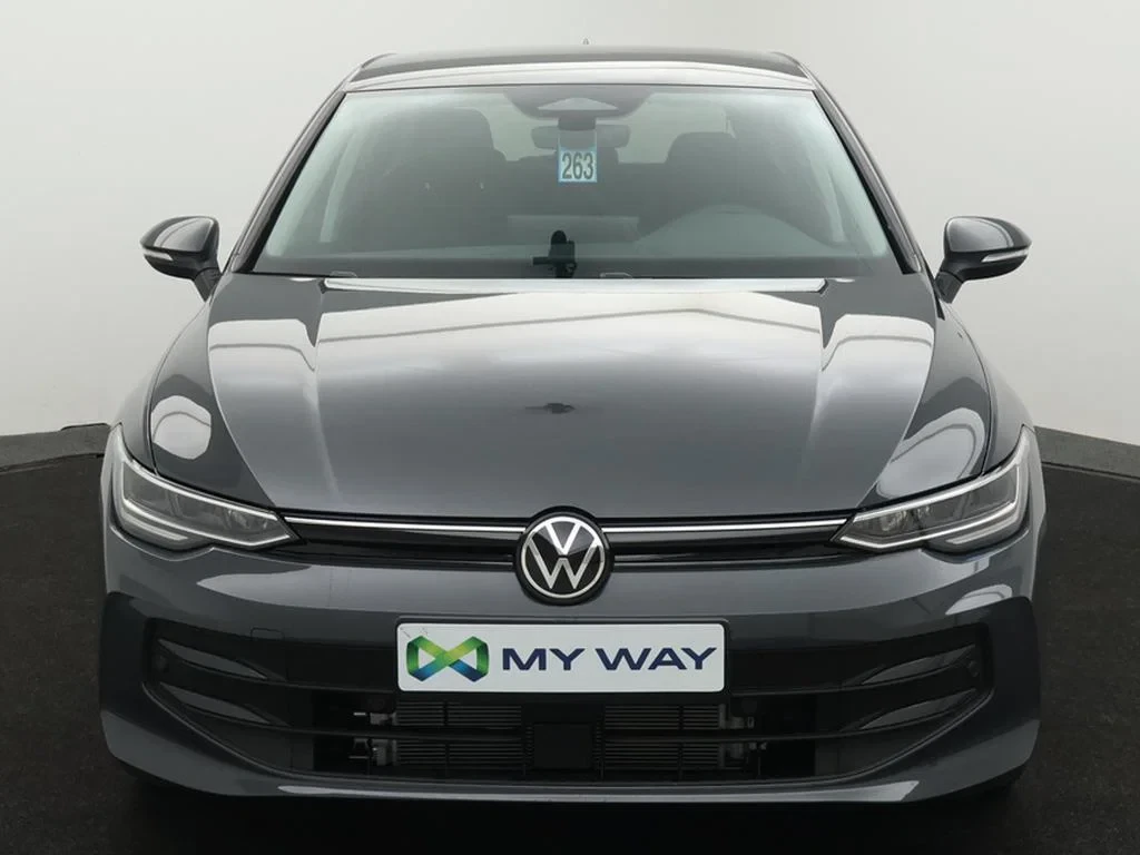 Volkswagen-Golf-image-8