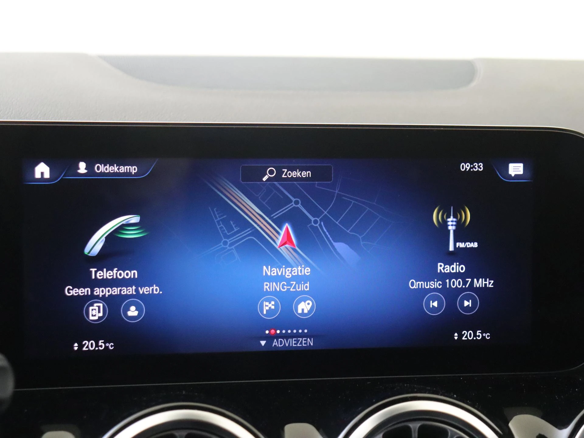 Mercedes-Benz-B-Klasse-image-16