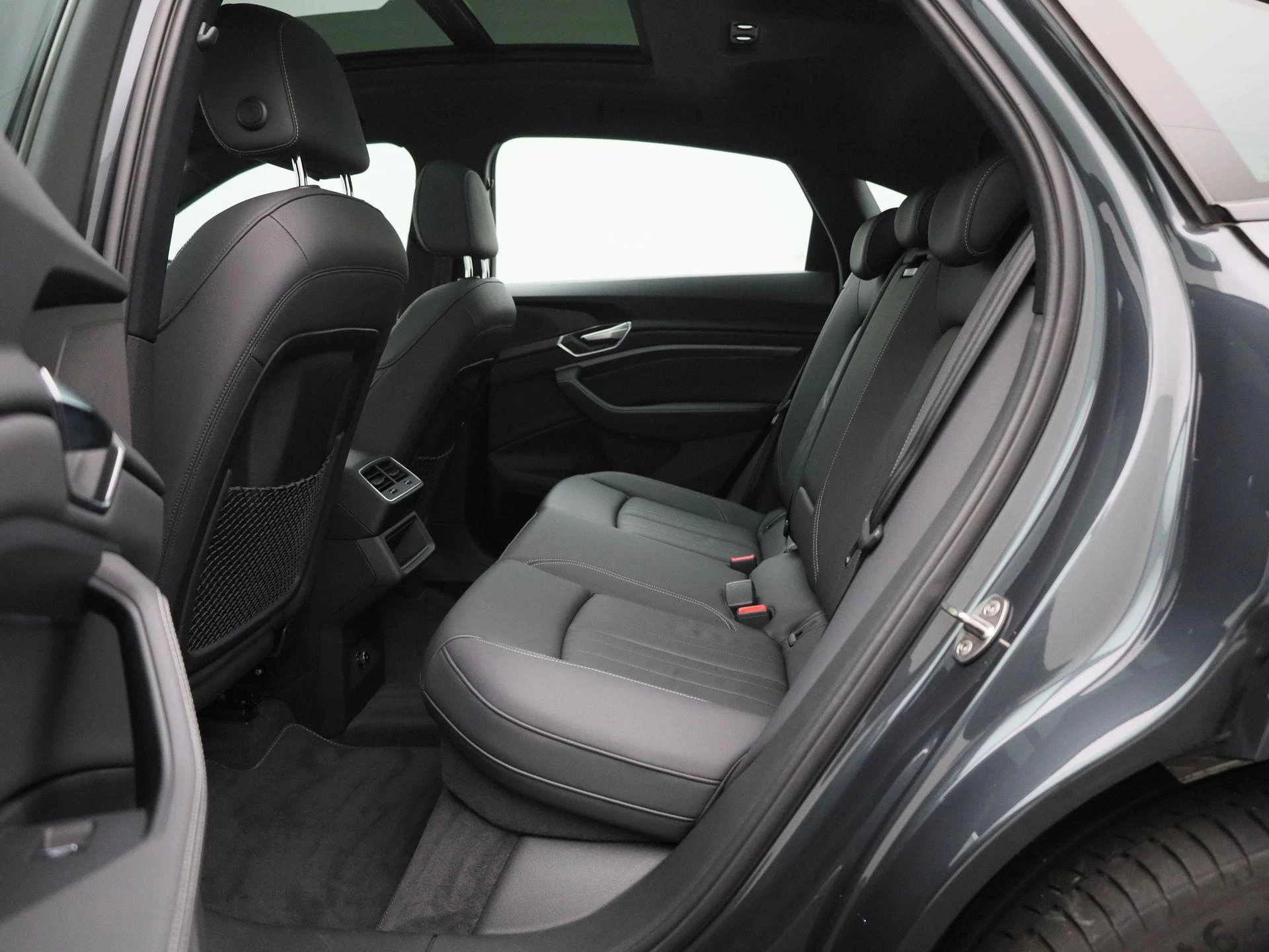 Audi-e-tron-image-11