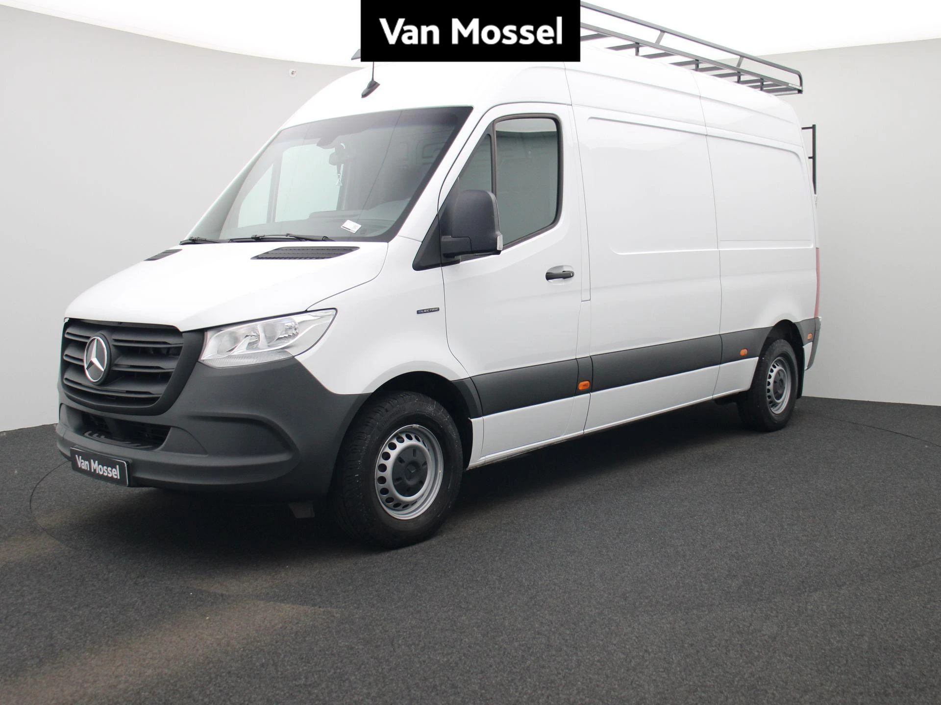 Mercedes-Benz-Sprinter-image-0