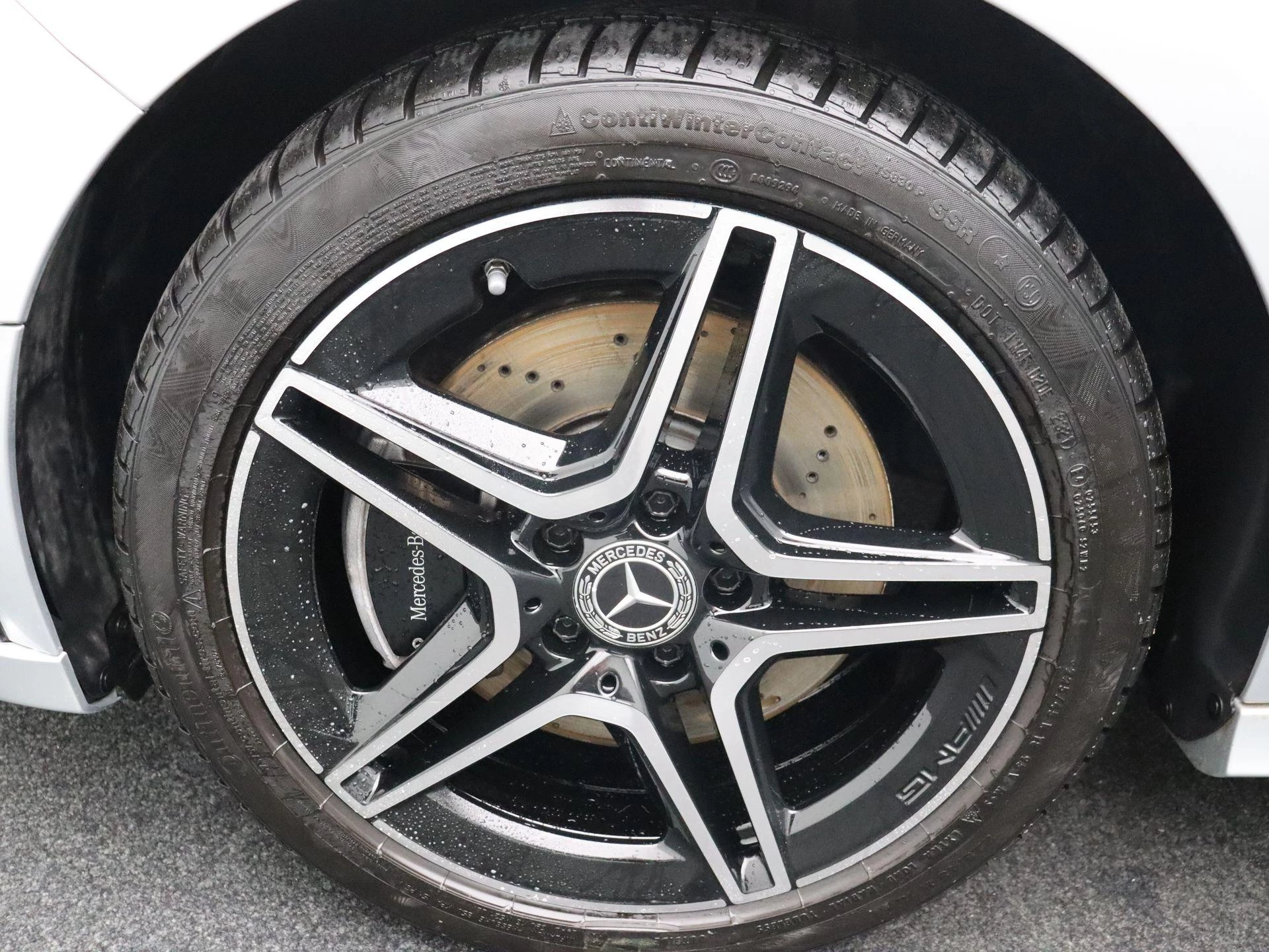 Mercedes-Benz B-Klasse 250 e + AMG LINE + LED + CAMERA +