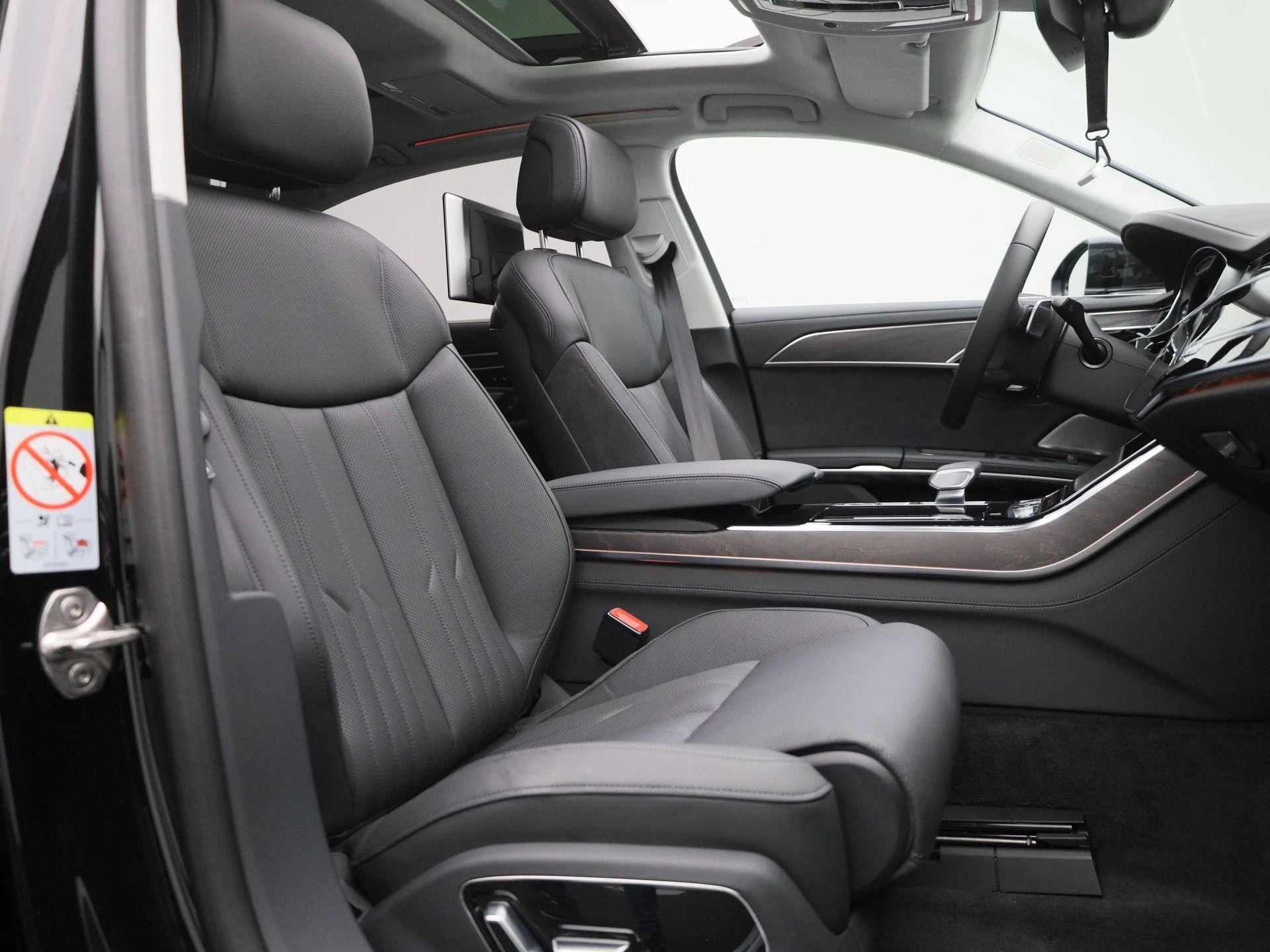 Audi-A8-image-50