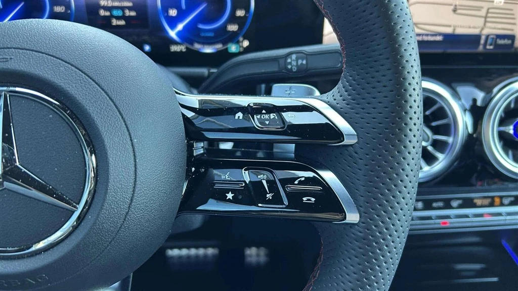 Mercedes-Benz-EQA-image-9