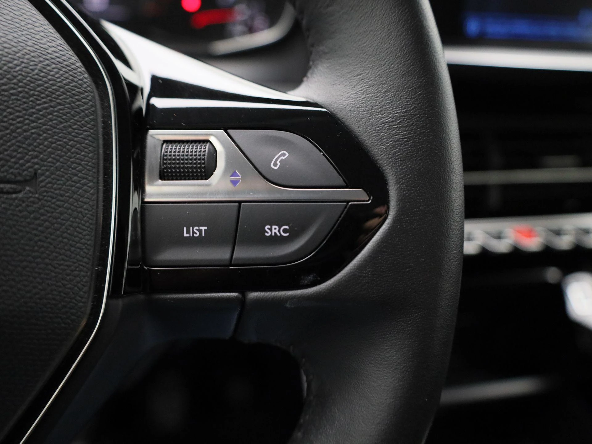 Peugeot-208-image-14