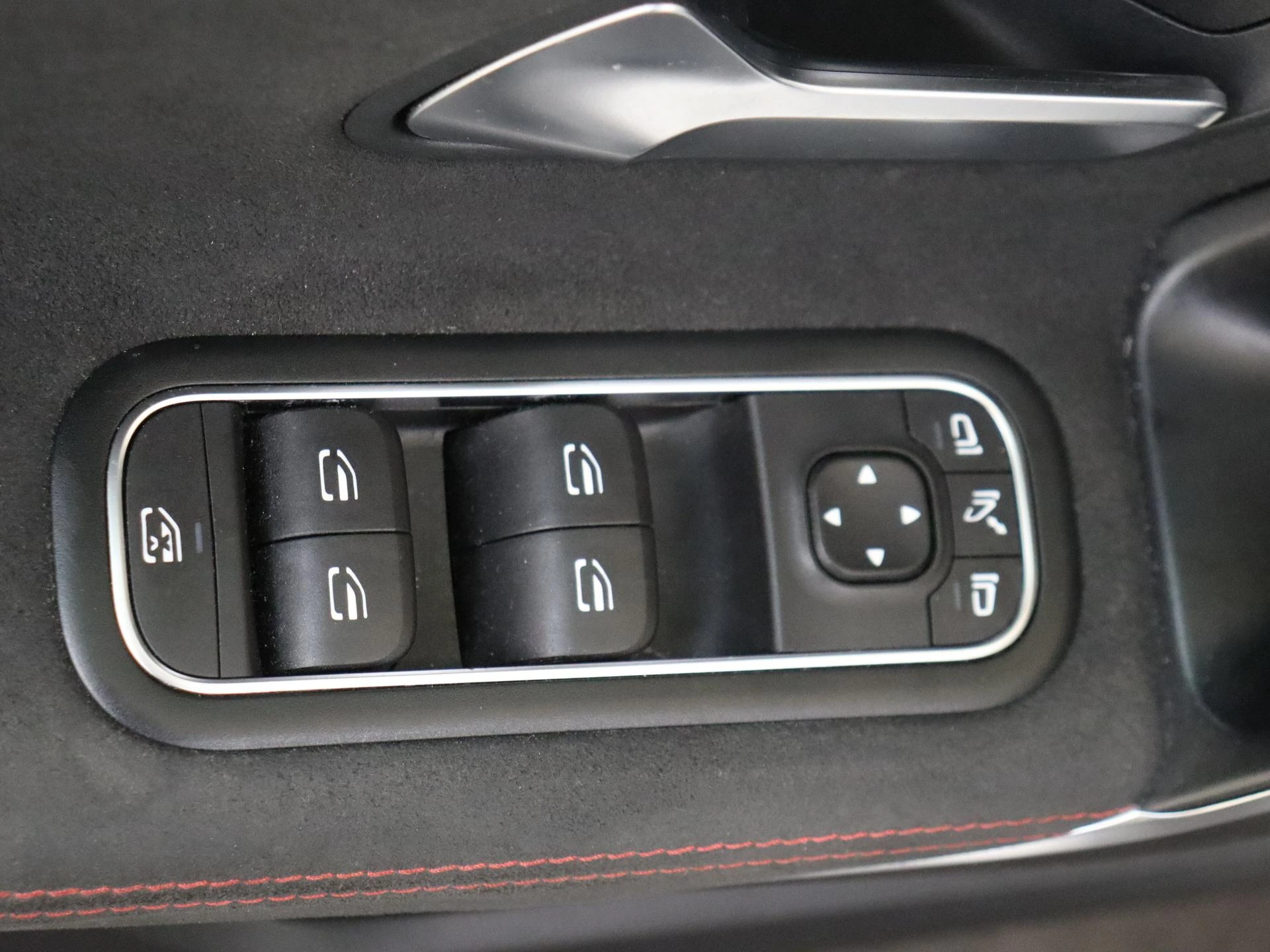 Mercedes-Benz-A-Klasse-image-25