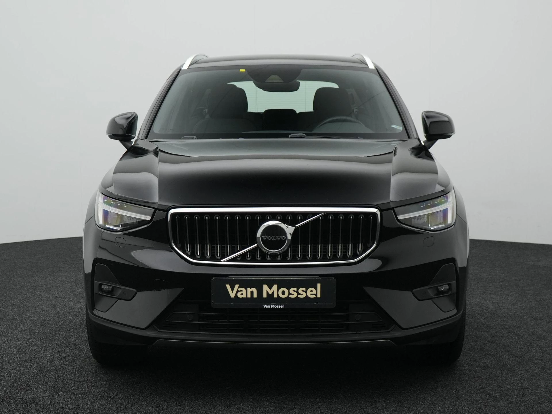 Volvo-XC40-image-2