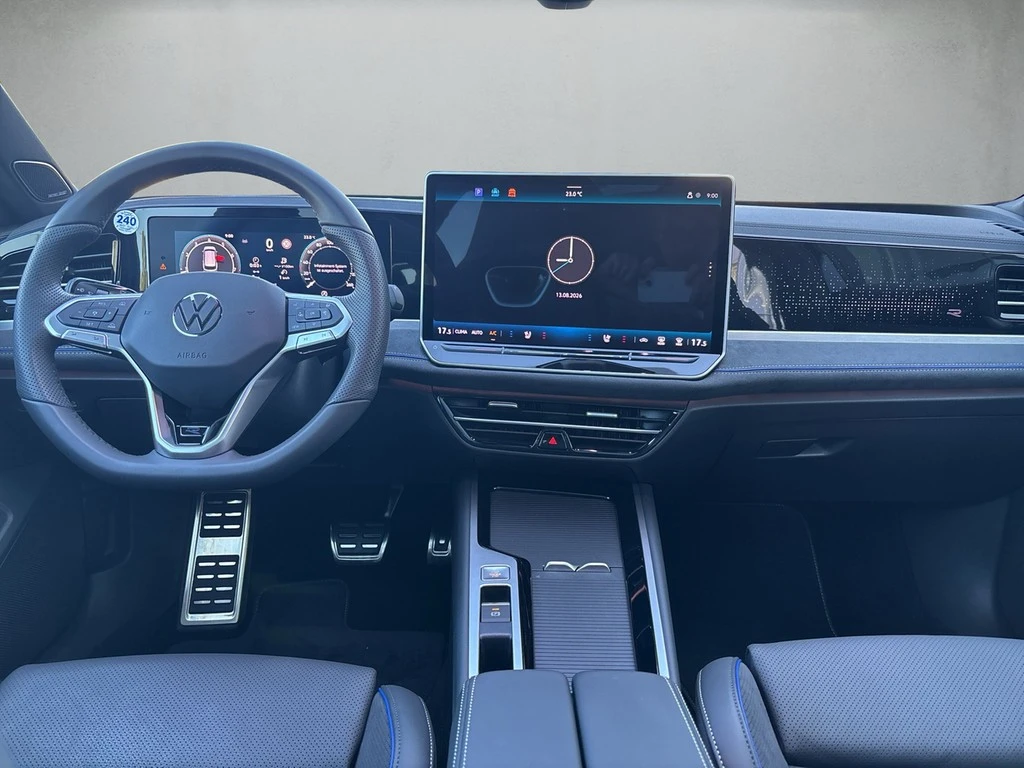 Volkswagen-Passat-image-7