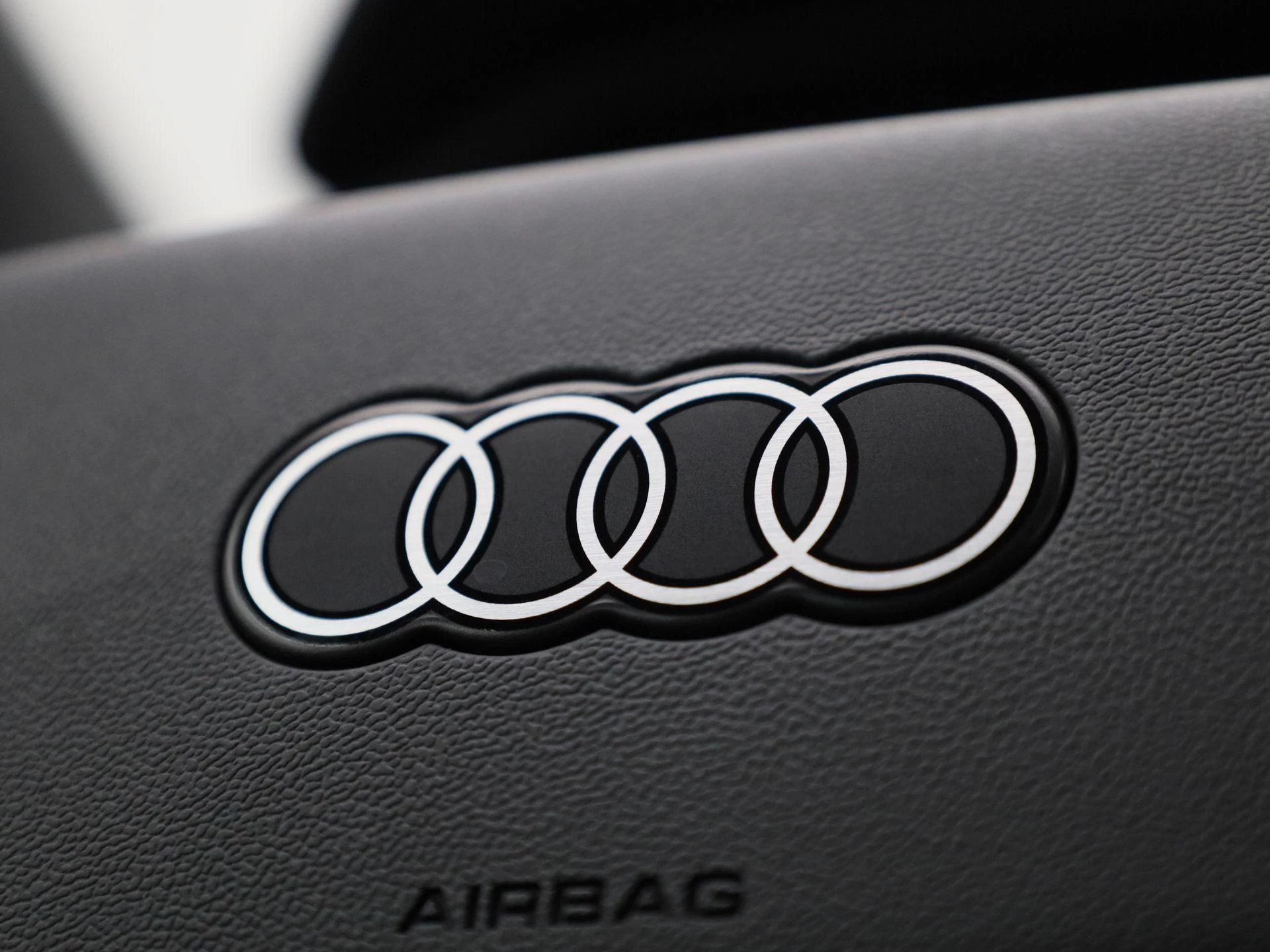 Audi-Q4 e-tron-image-36
