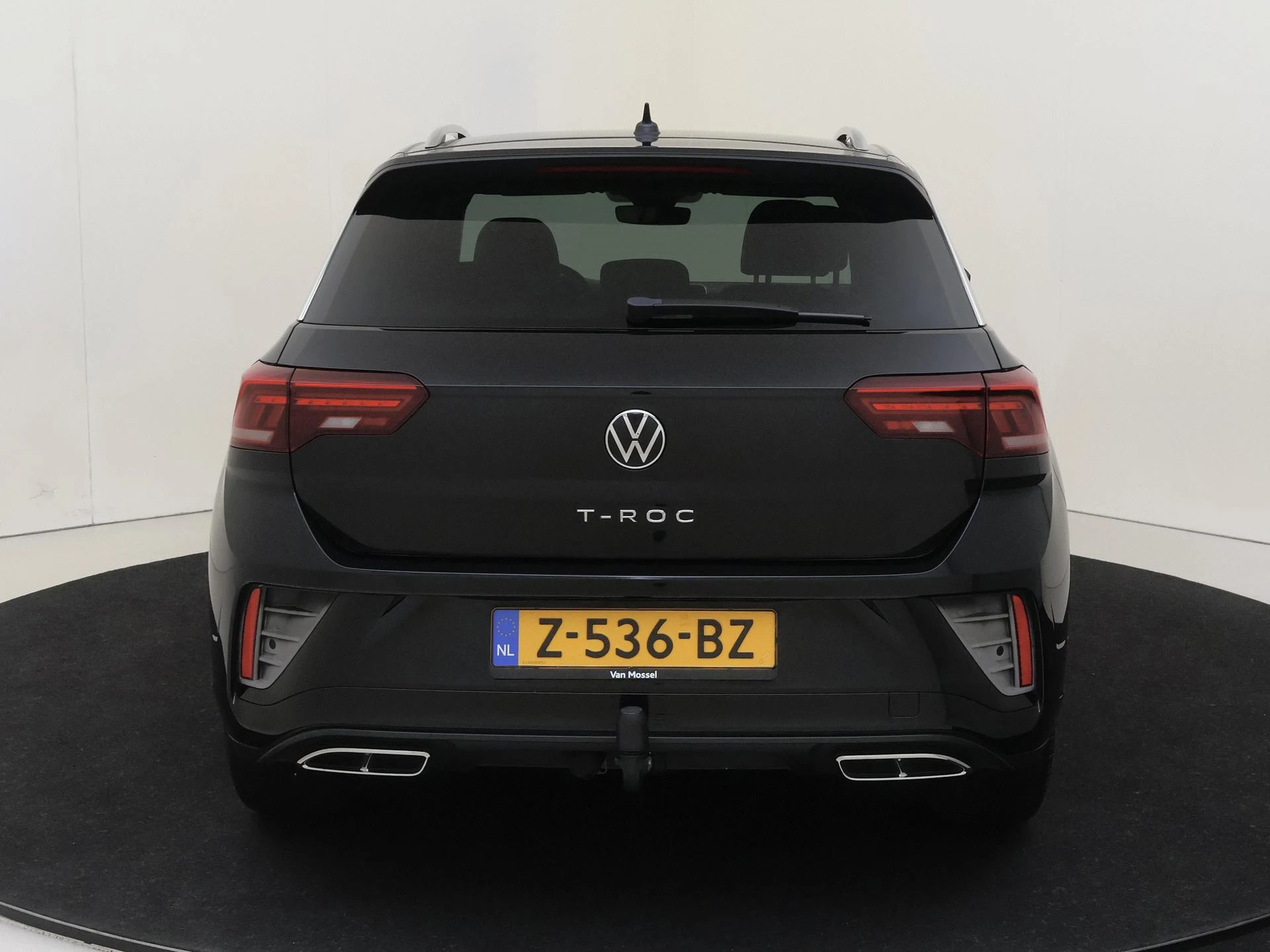 Volkswagen-T-Roc-image-4