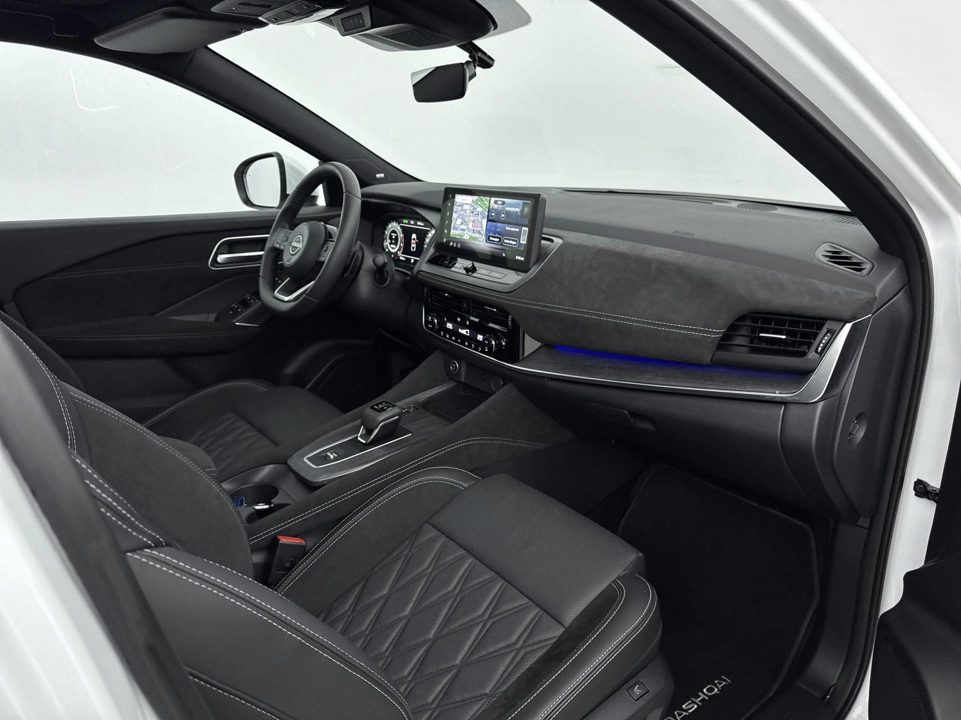 Nissan-QASHQAI-image-17