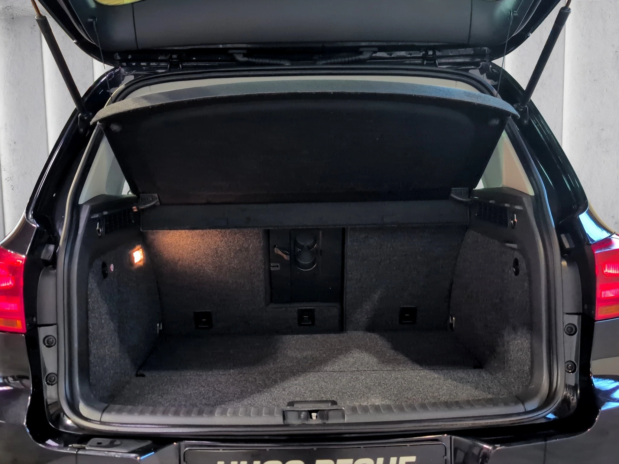 Volkswagen-Tiguan-image-17