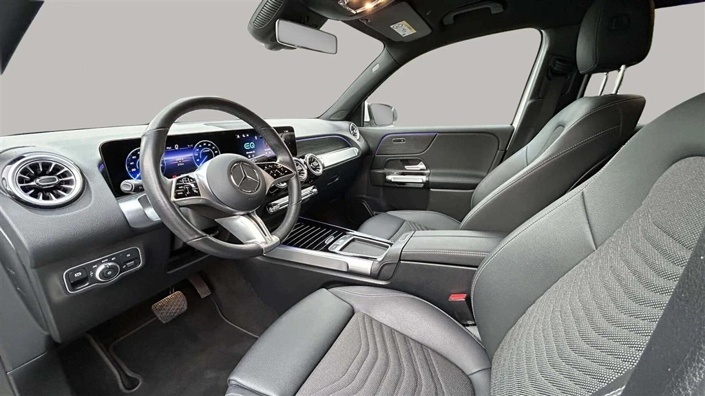 Mercedes-Benz-EQB-image-9