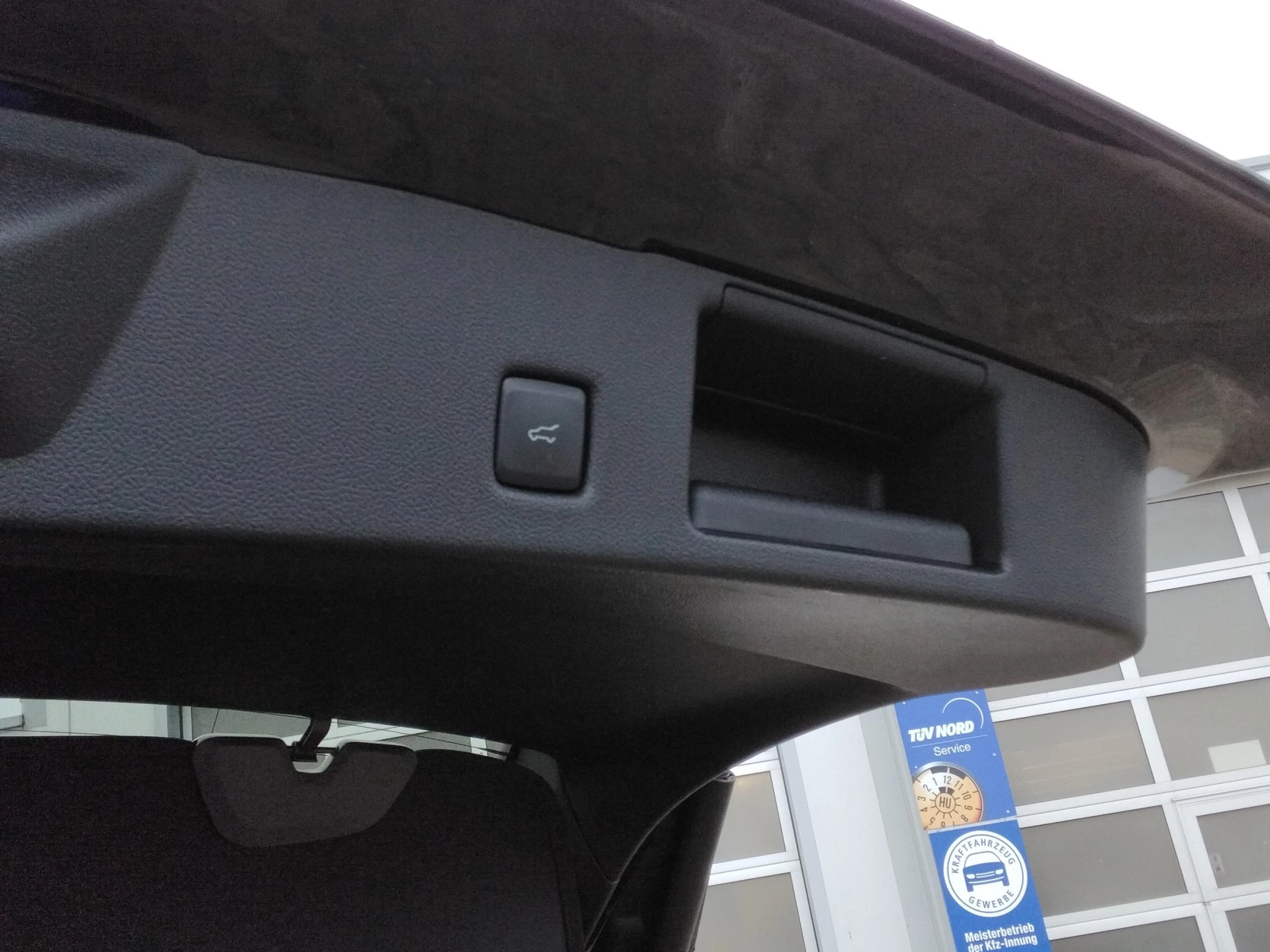 Ford Kuga ST-Line X*PANO*AHK*KAM*ACC*NAVI*SOUND-SYS.