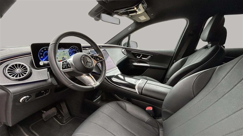 Mercedes-Benz-EQE-image-9