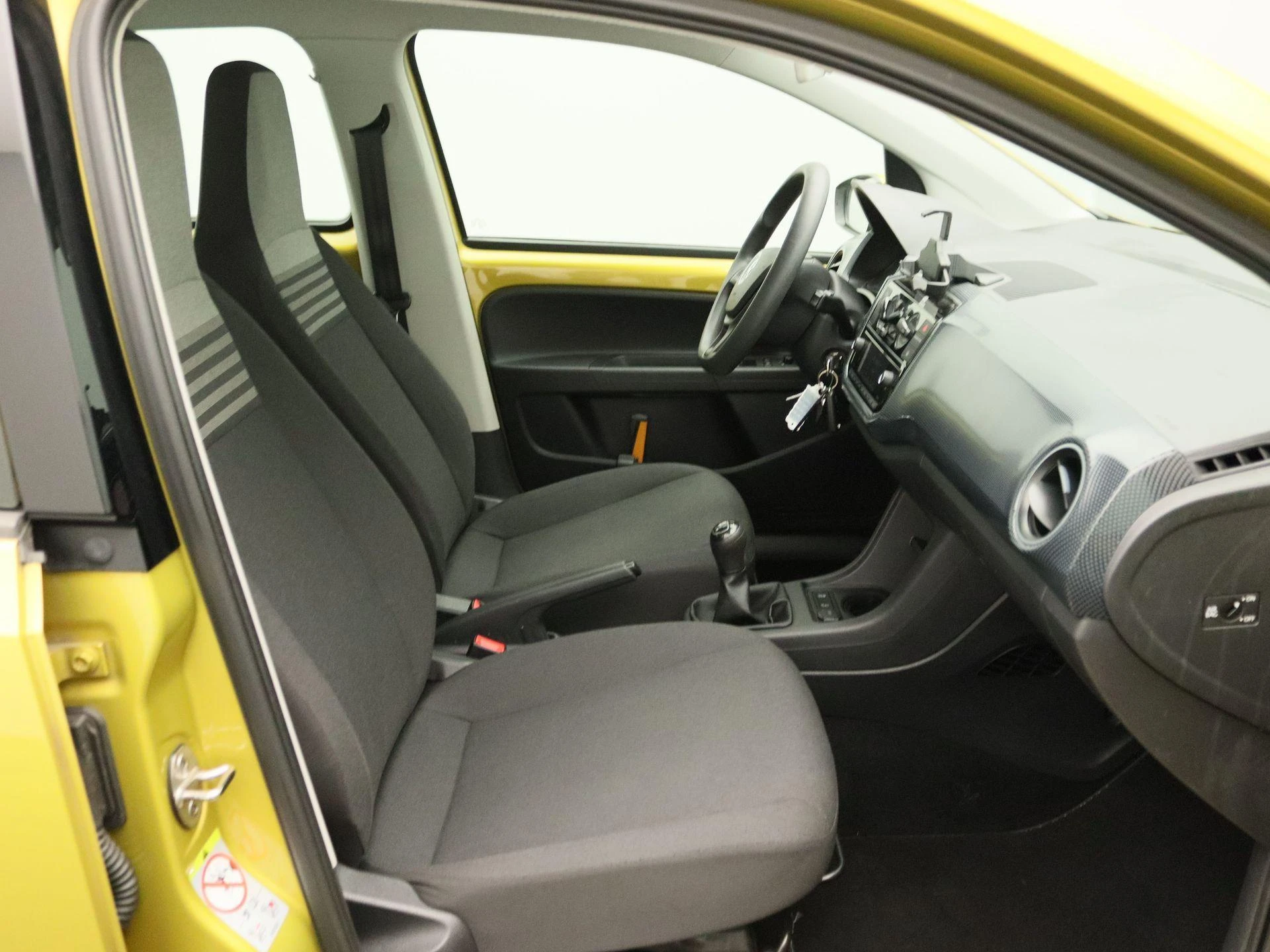 Volkswagen-up!-image-20