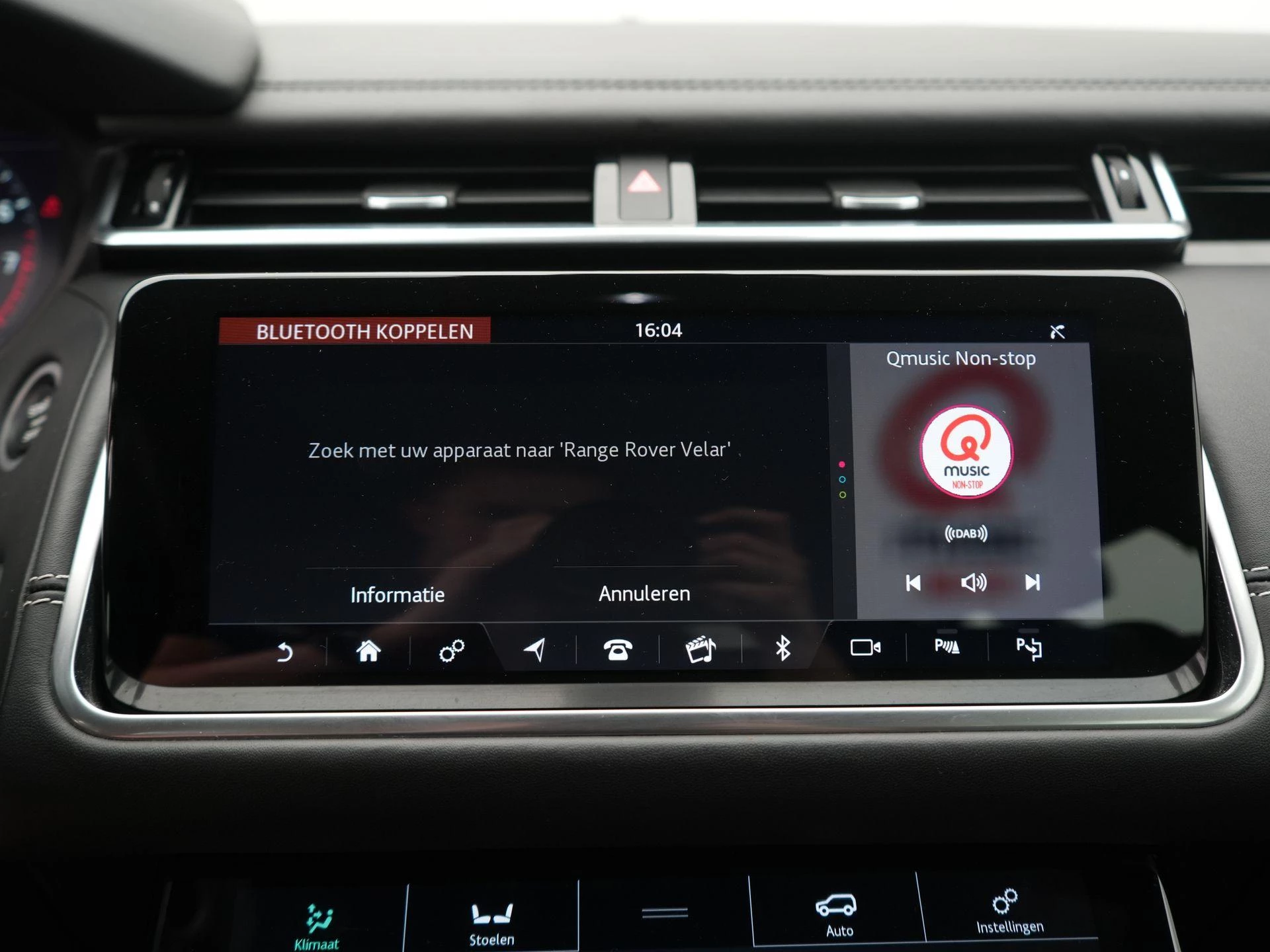 Land Rover-Range Rover Velar-image-15
