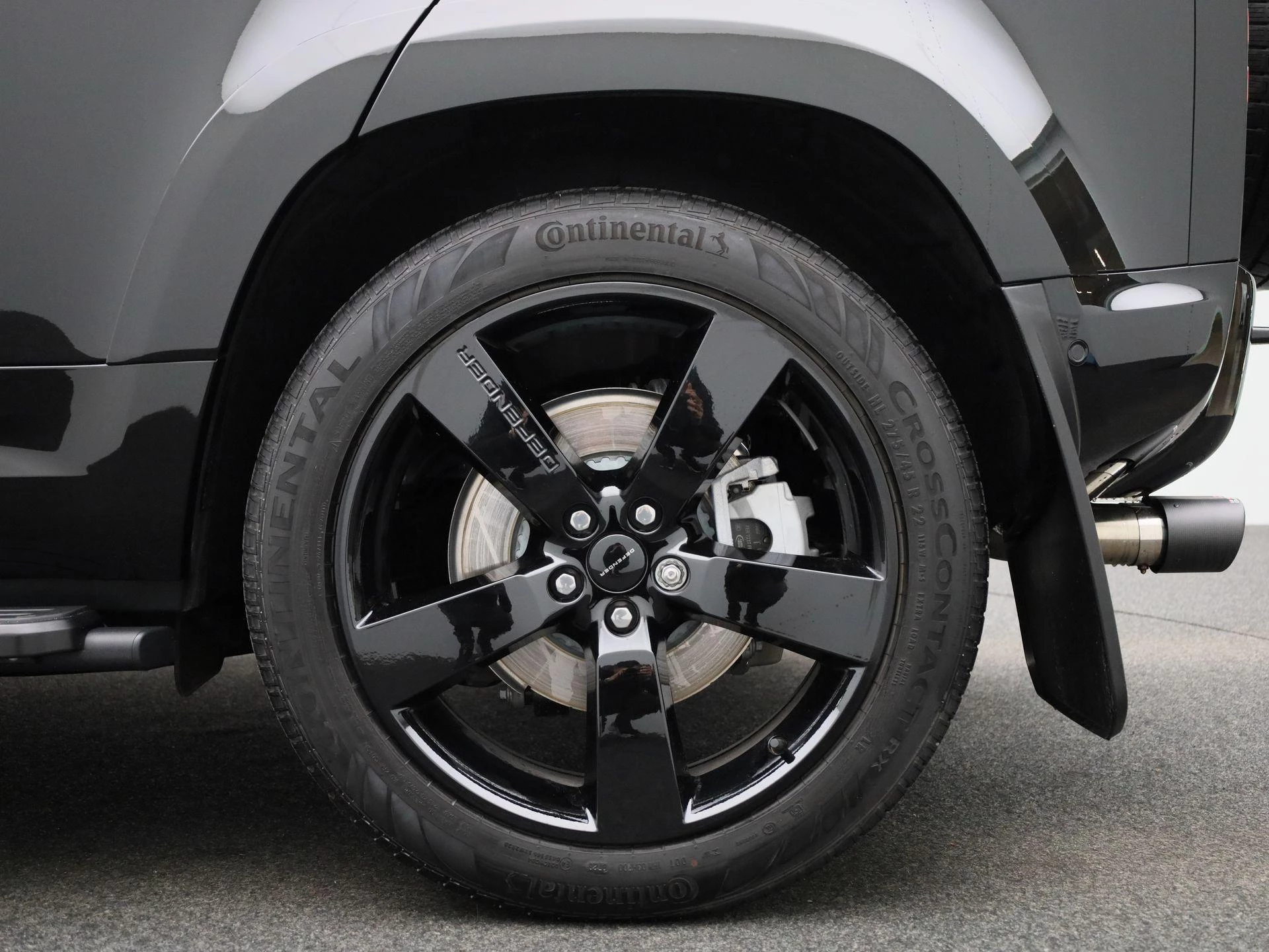 Land Rover-Defender-image-13