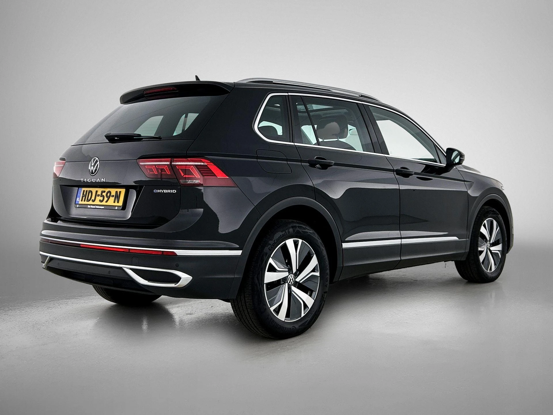 Volkswagen-Tiguan-image-3