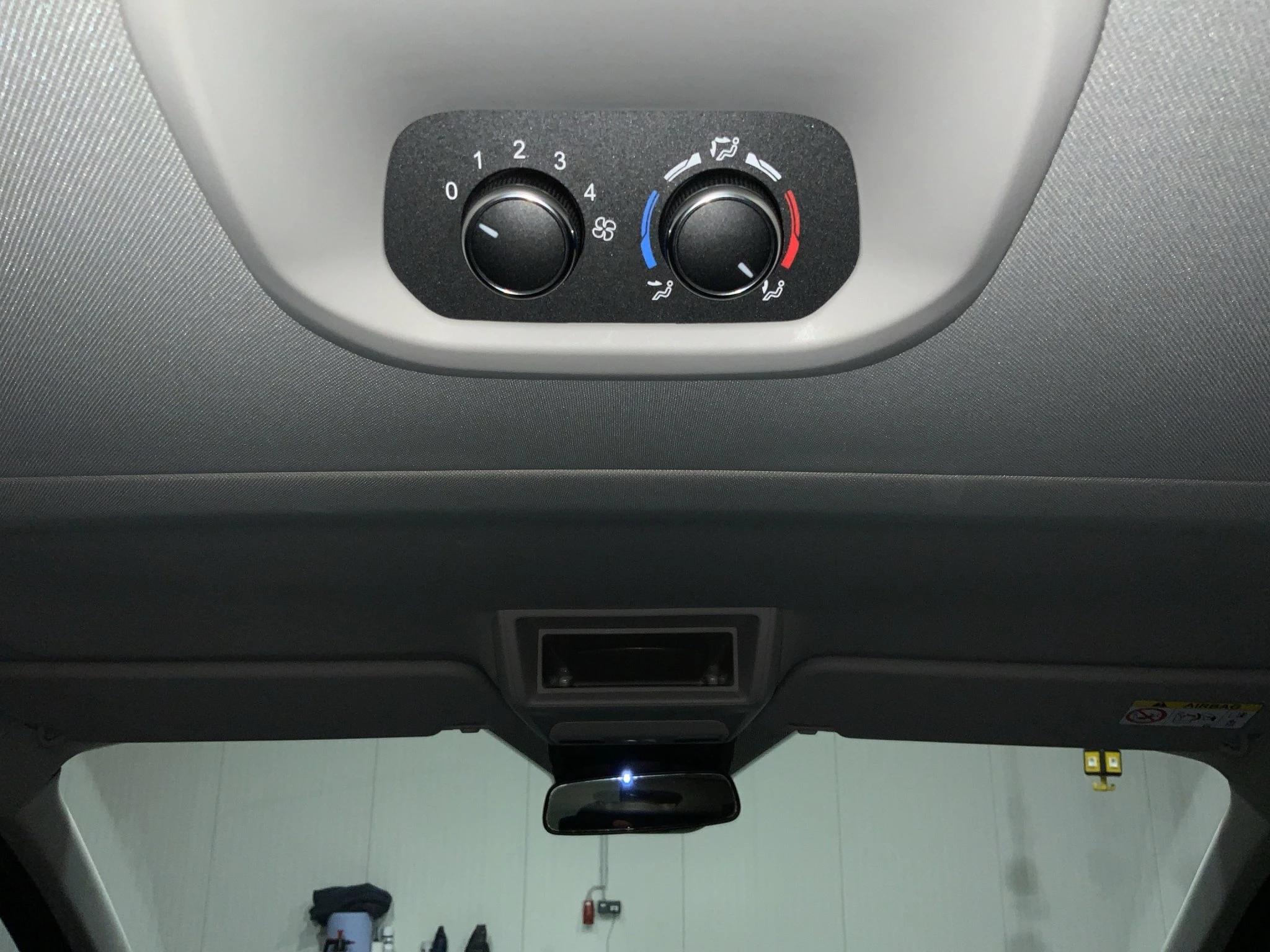 Ford Tourneo Custom Titanium X 320 L1H1 2.0 EcoBlue Automatik