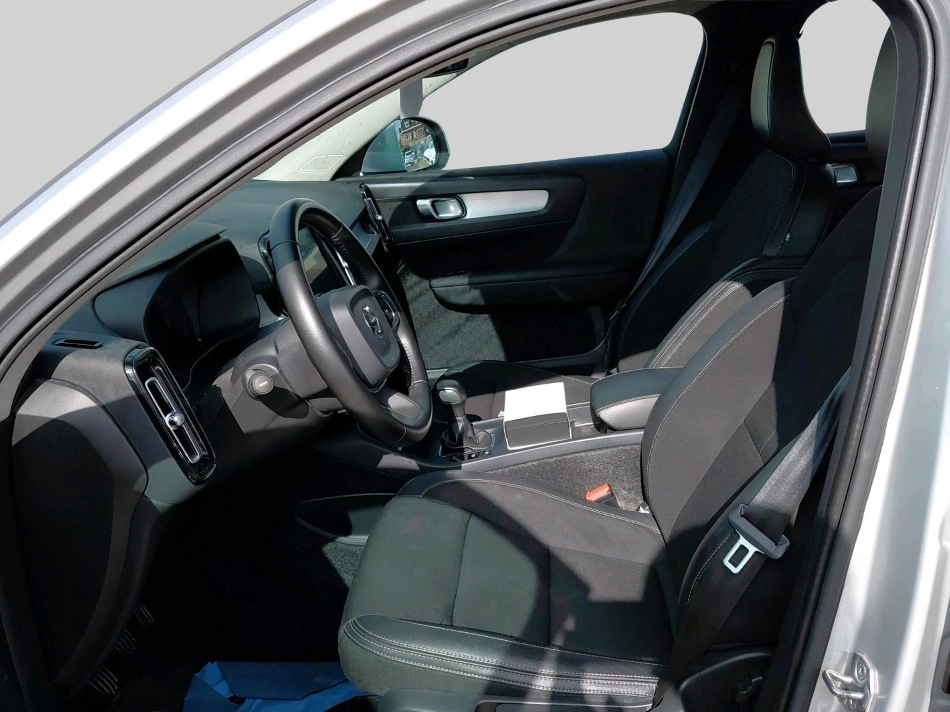 Volvo-XC40-image-7