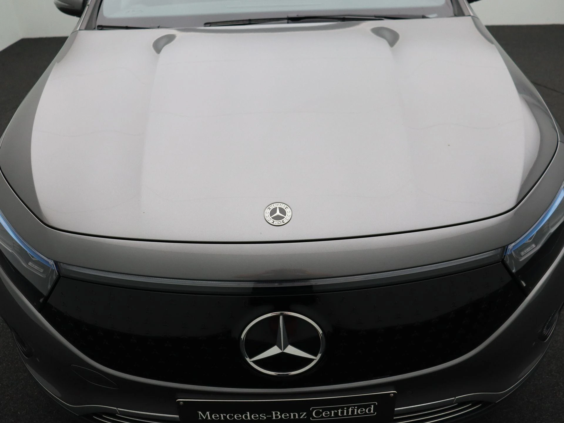 Mercedes-Benz EQA 250+ Business Line + PANO DAK + CARPLAY + CAMERA +