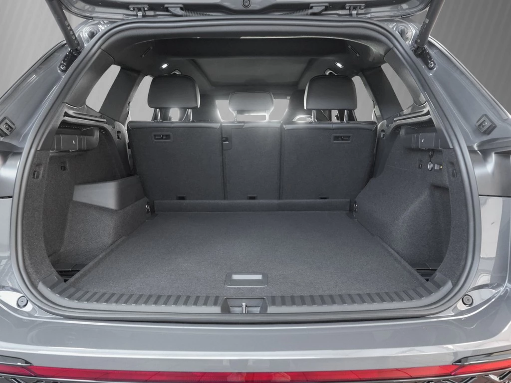 Volkswagen Tayron R-Line 4M NaviMax Pano AHK StHz BlackSt
