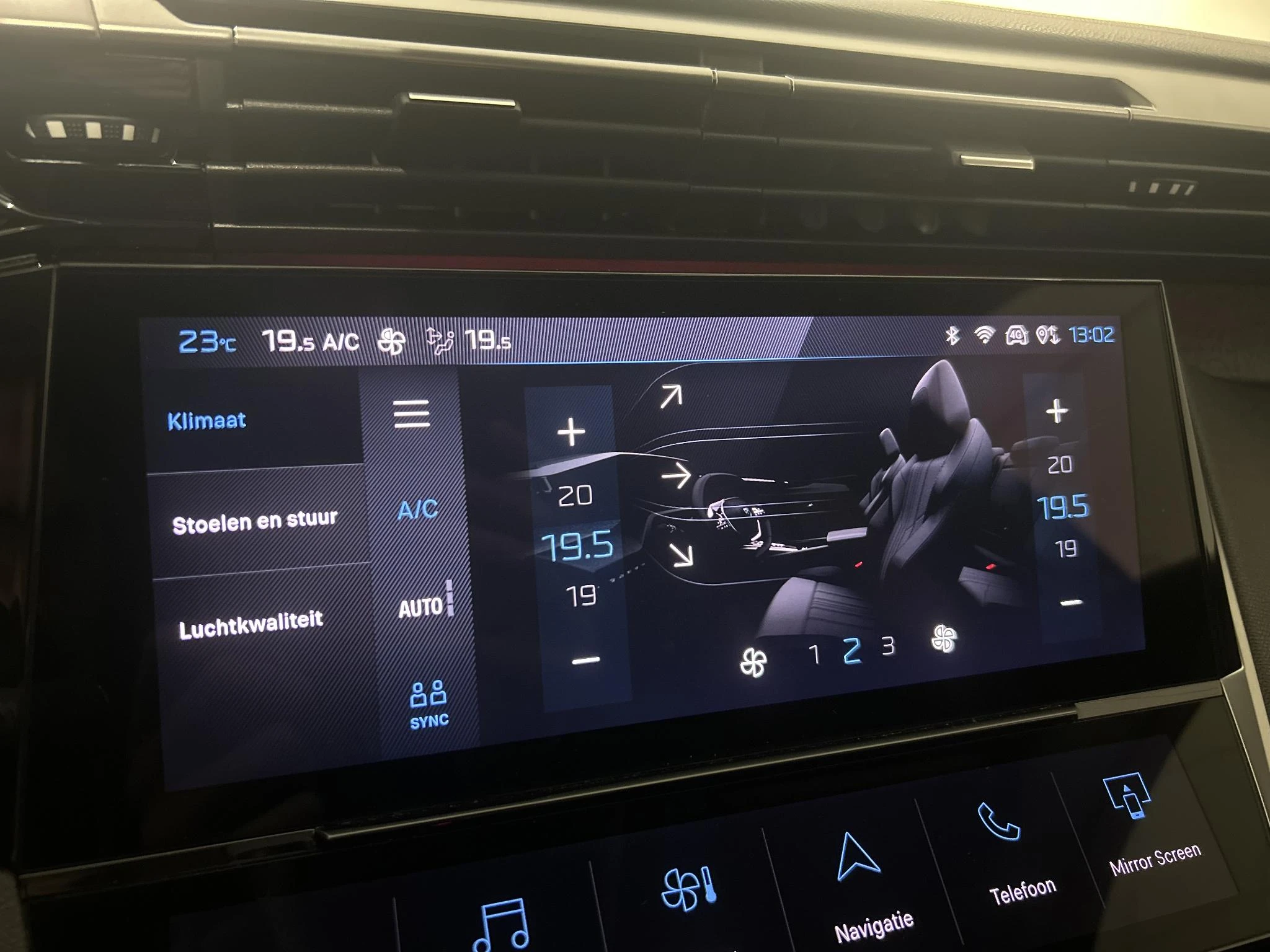 Peugeot-308-image-13