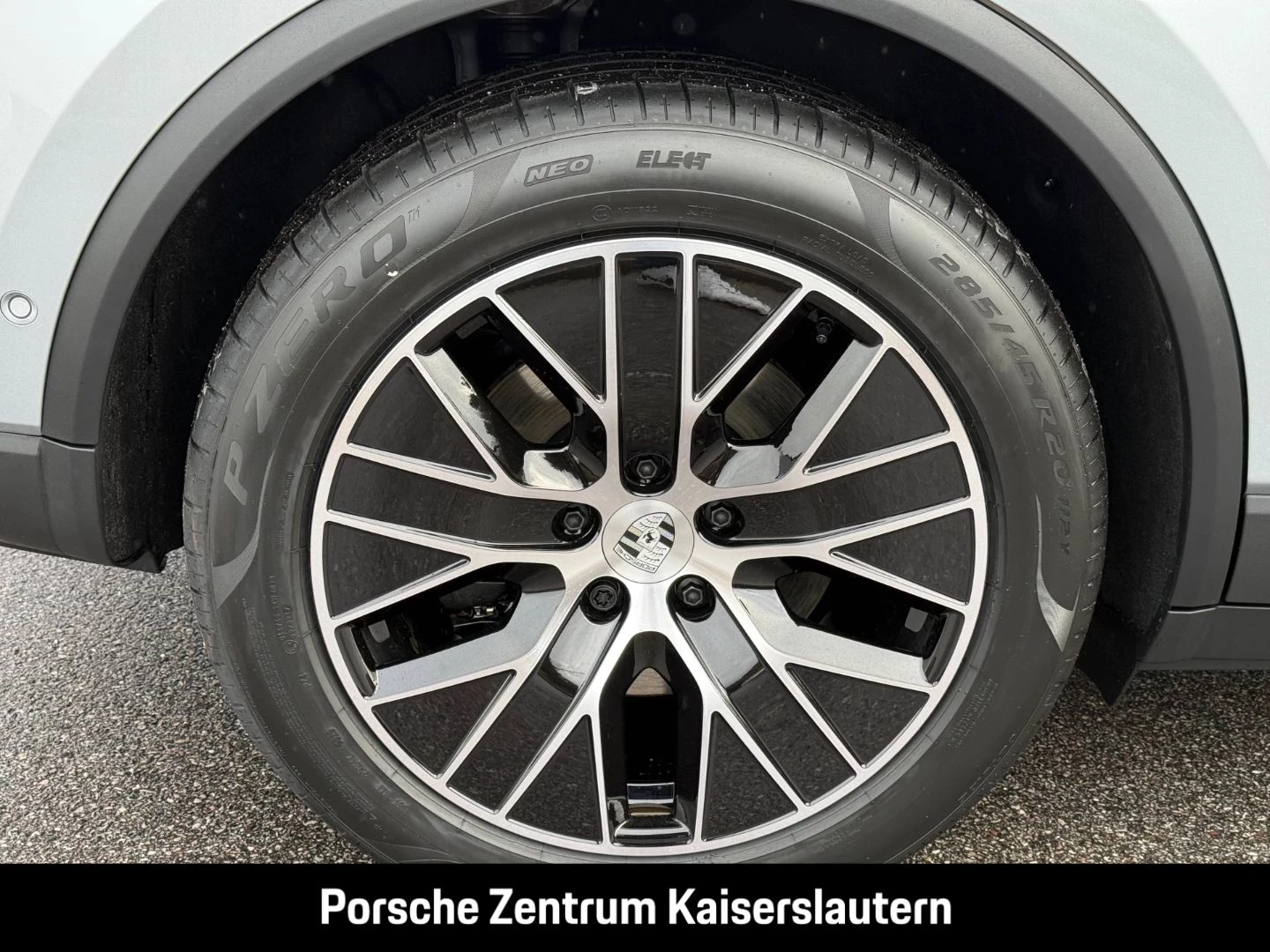 Porsche Macan HA-Lenkung Surround-View BOSE 20-Zoll -