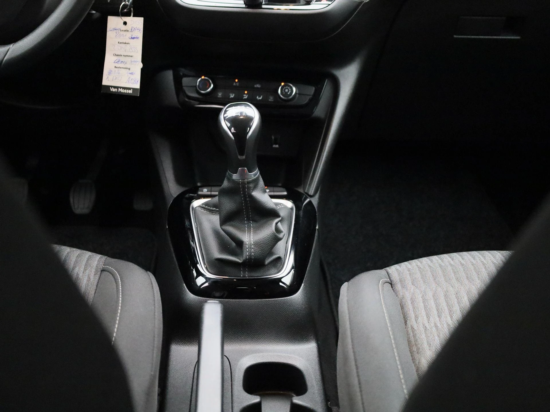 Opel-Corsa-image-9