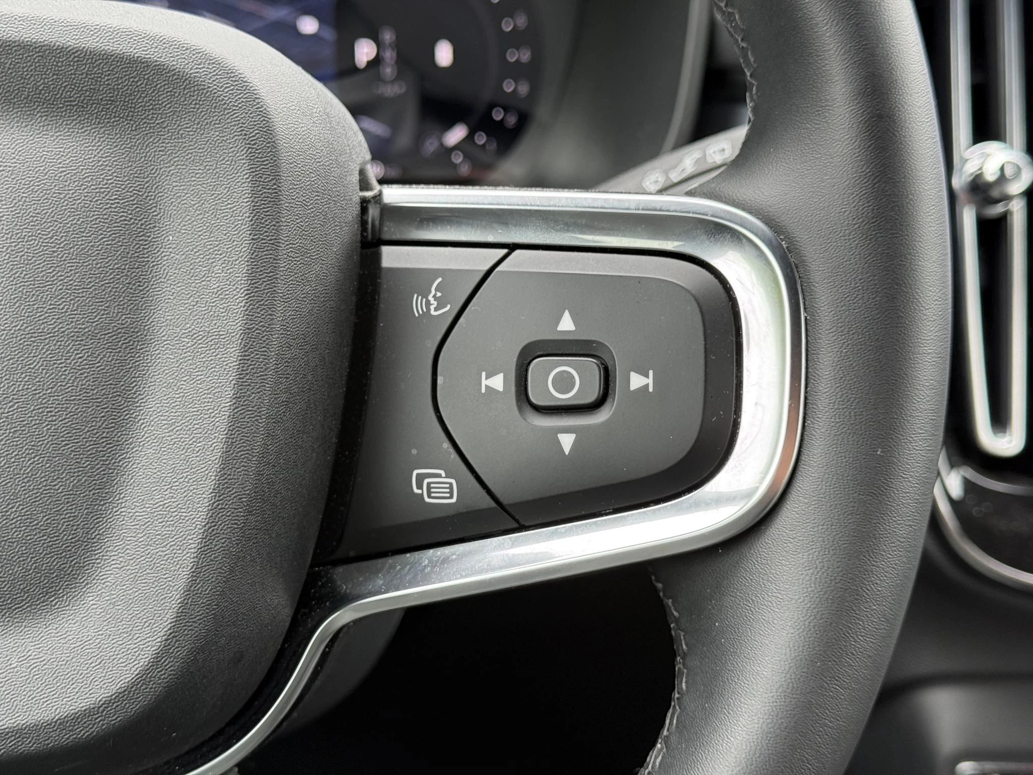 Volvo XC40 B4 Plus Dark Trekhaak Aut.