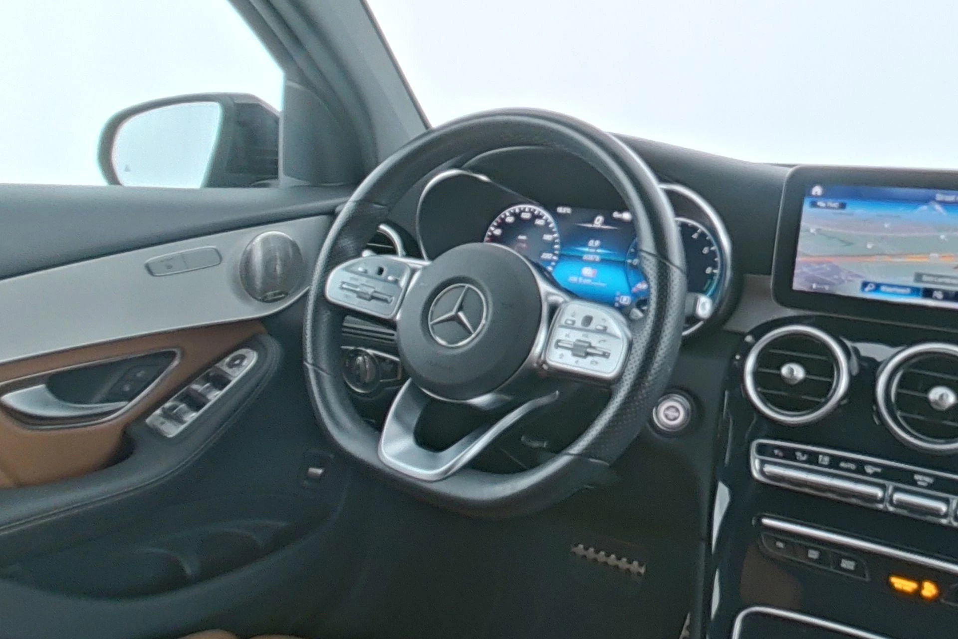 Mercedes-Benz GLC 300de Coupé AMG Line + LEDER + CARPLAY + BURMESTER +