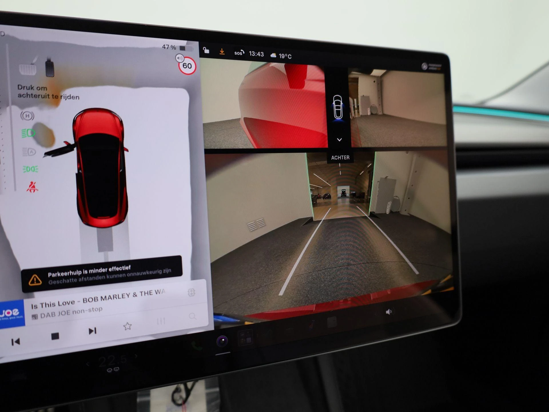 Tesla-Model 3-image-18