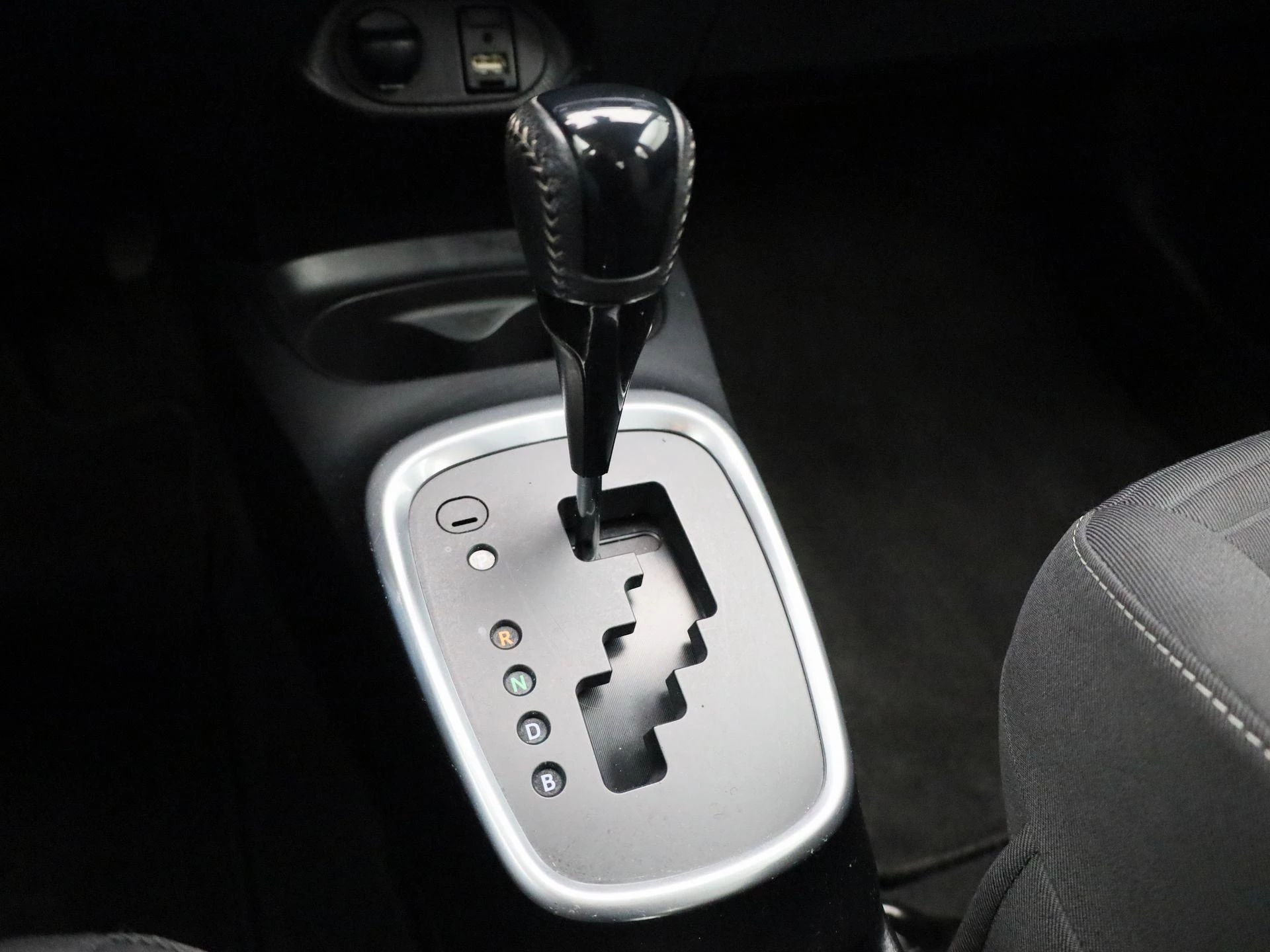 Toyota-Yaris-image-22