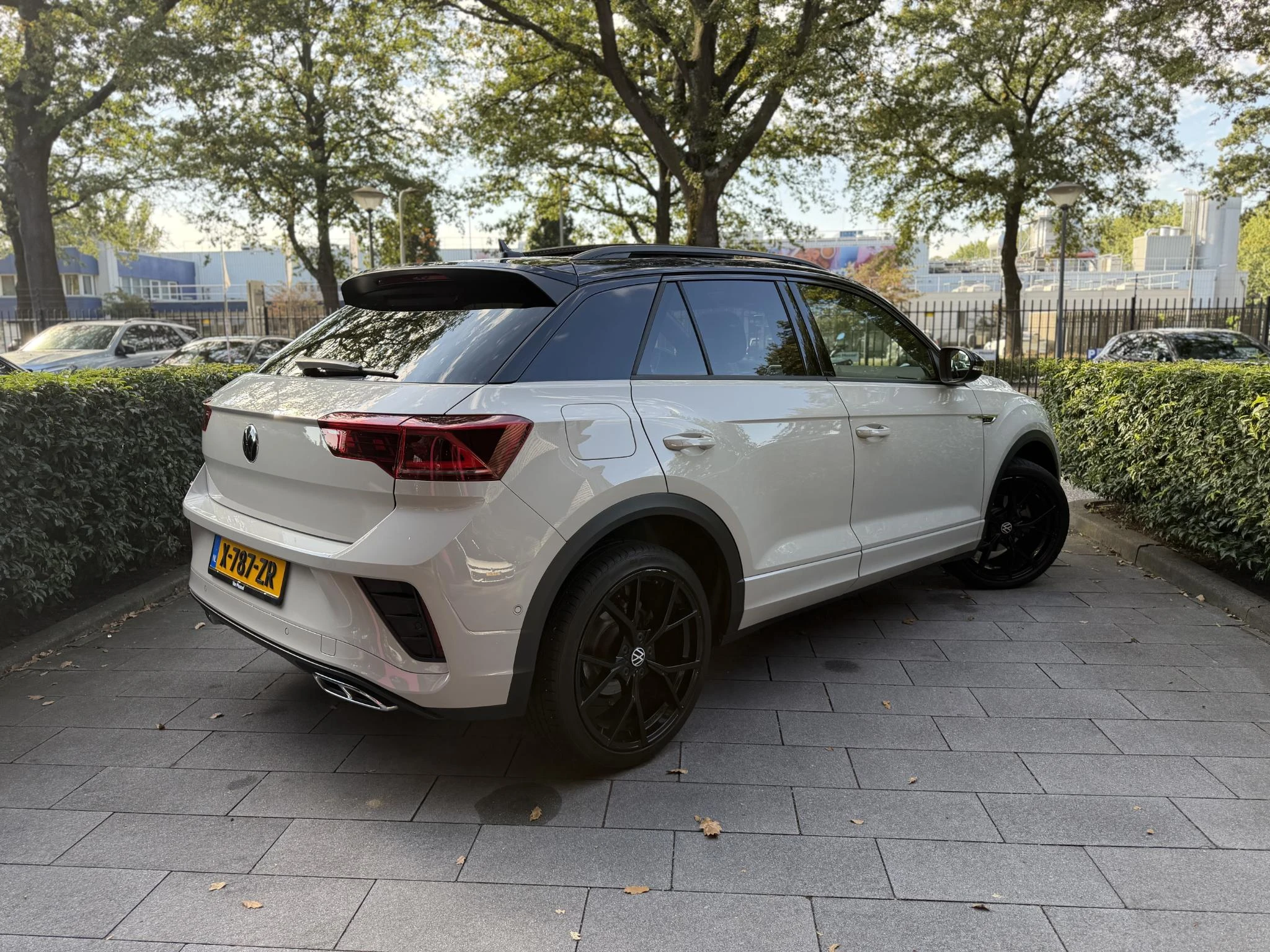 Volkswagen-T-Roc-image-1