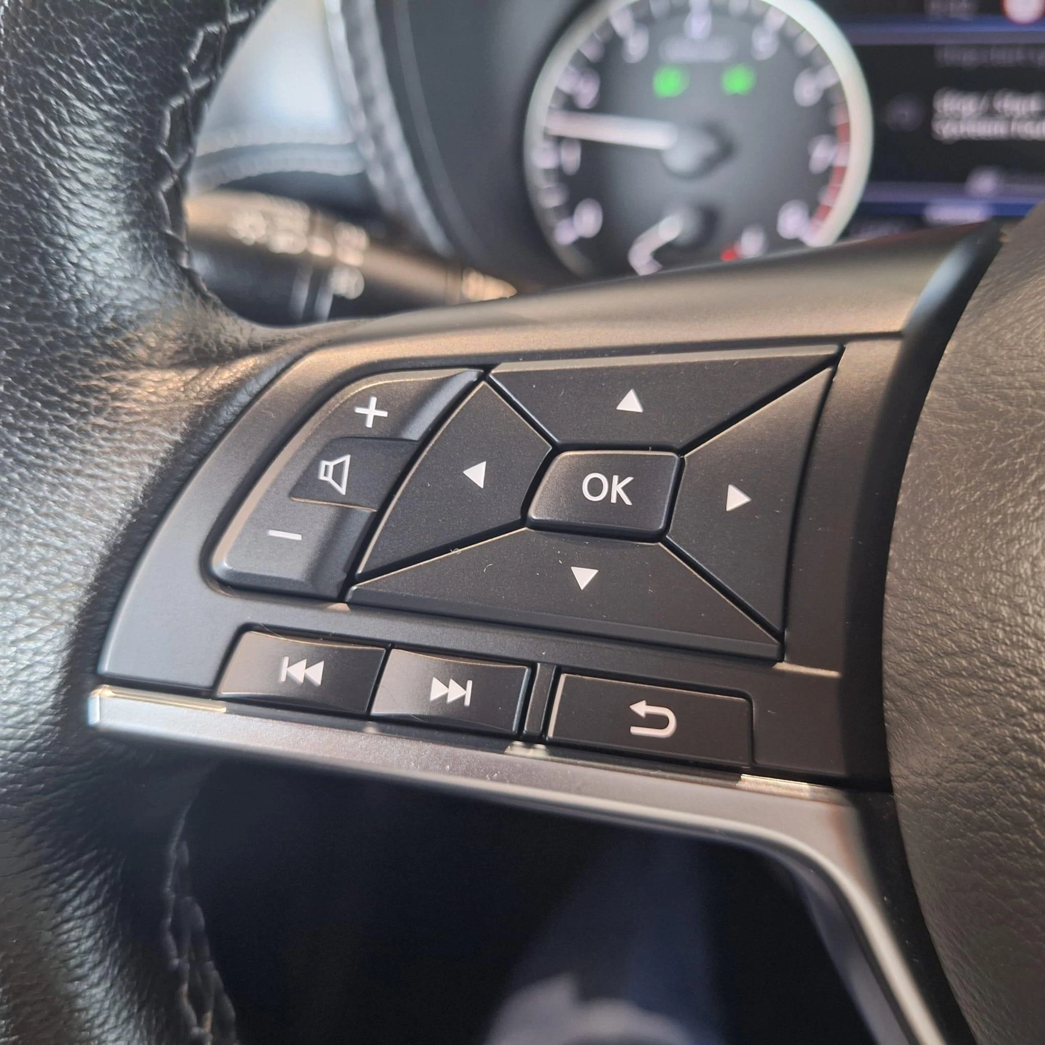 Nissan Juke 1.0 DIG-T N-Connecta