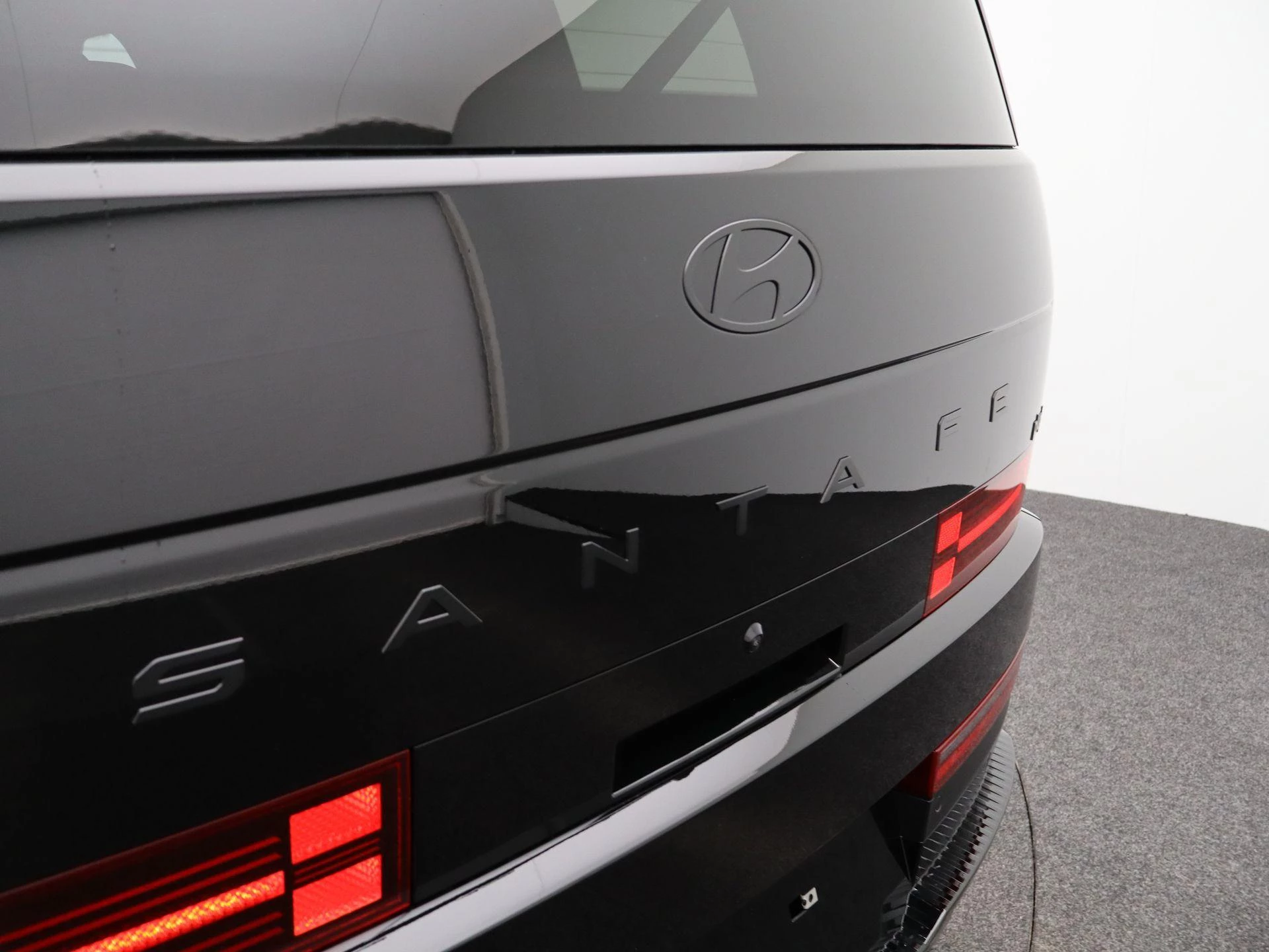 Hyundai-Santa Fe-image-46
