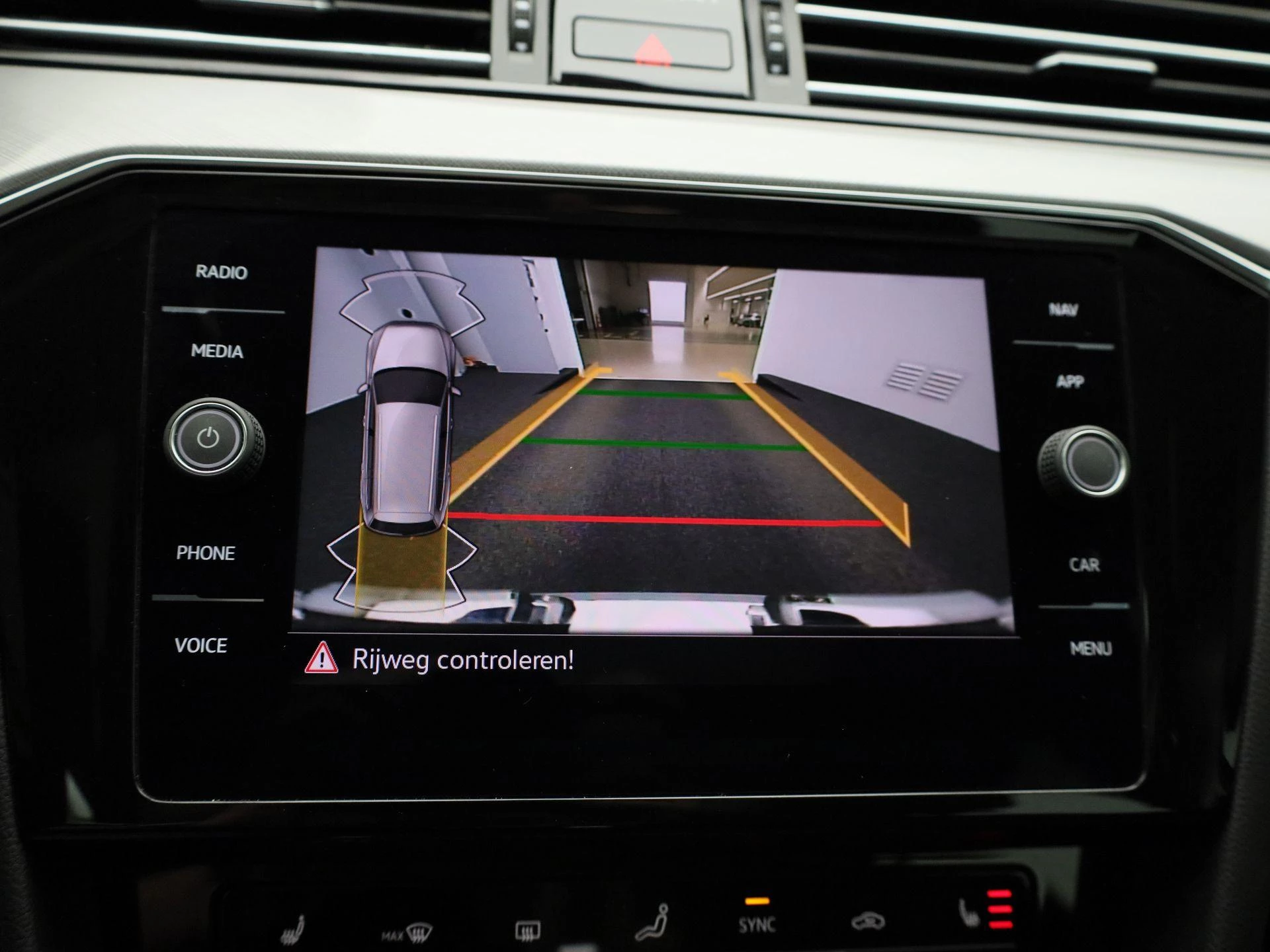 Volkswagen Passat Variant 2.0 TDI 90kW DSG Style Adapt. Cruise | Schuif-dak