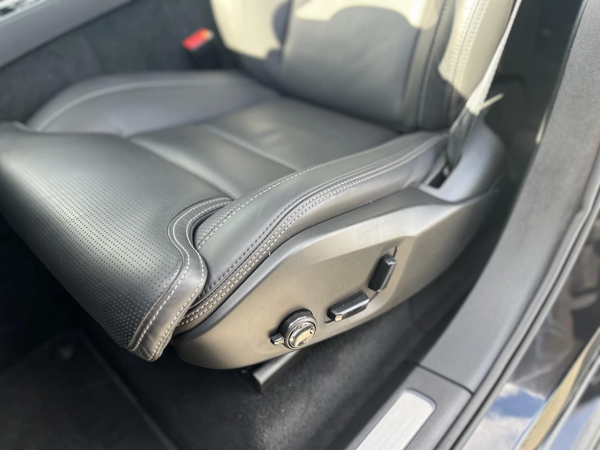 Volvo XC90 T8 Plug-in hybrid AWD Ultra Dark