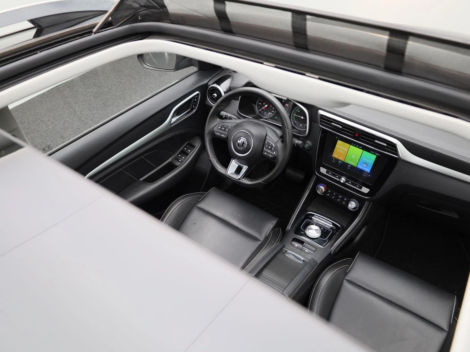 MG-ZS EV-image-38