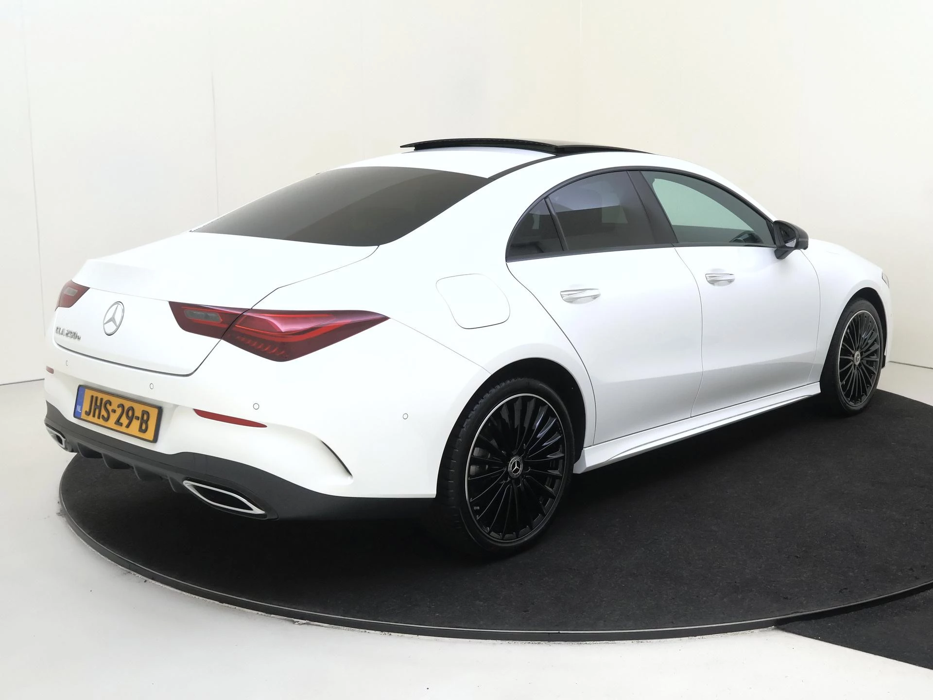 Mercedes-Benz CLA 250 e Business Solution AMG