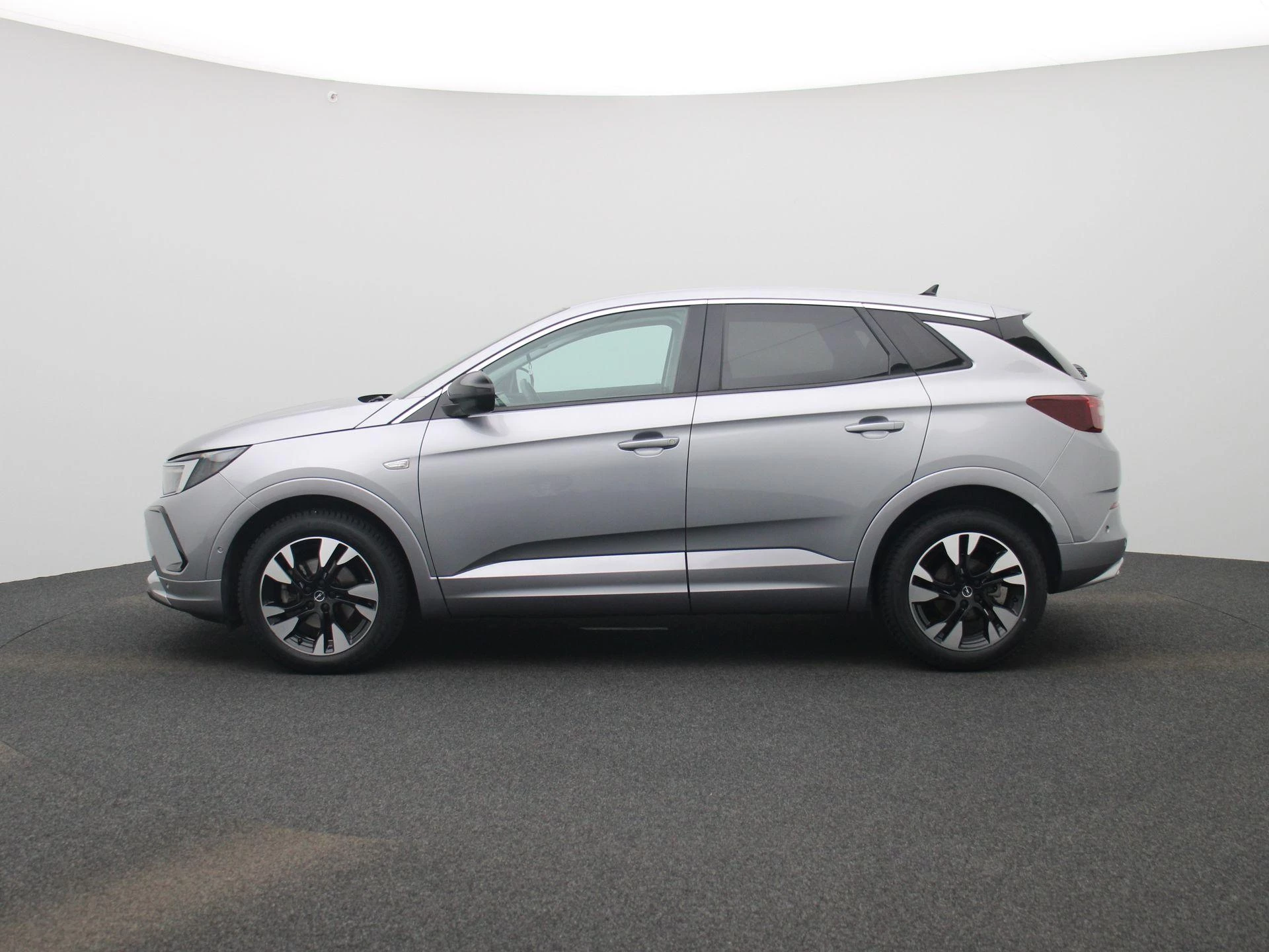 Opel Grandland 1.2 Turbo S/S AT8 Business Edition