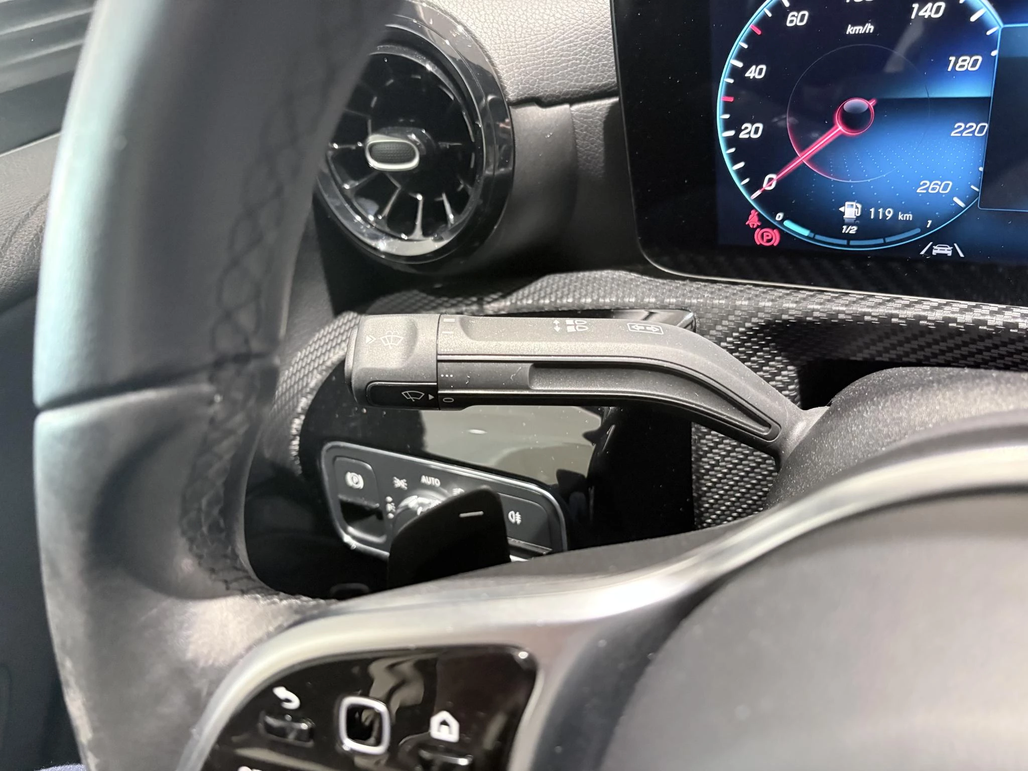 Mercedes-Benz-A-Klasse-image-15