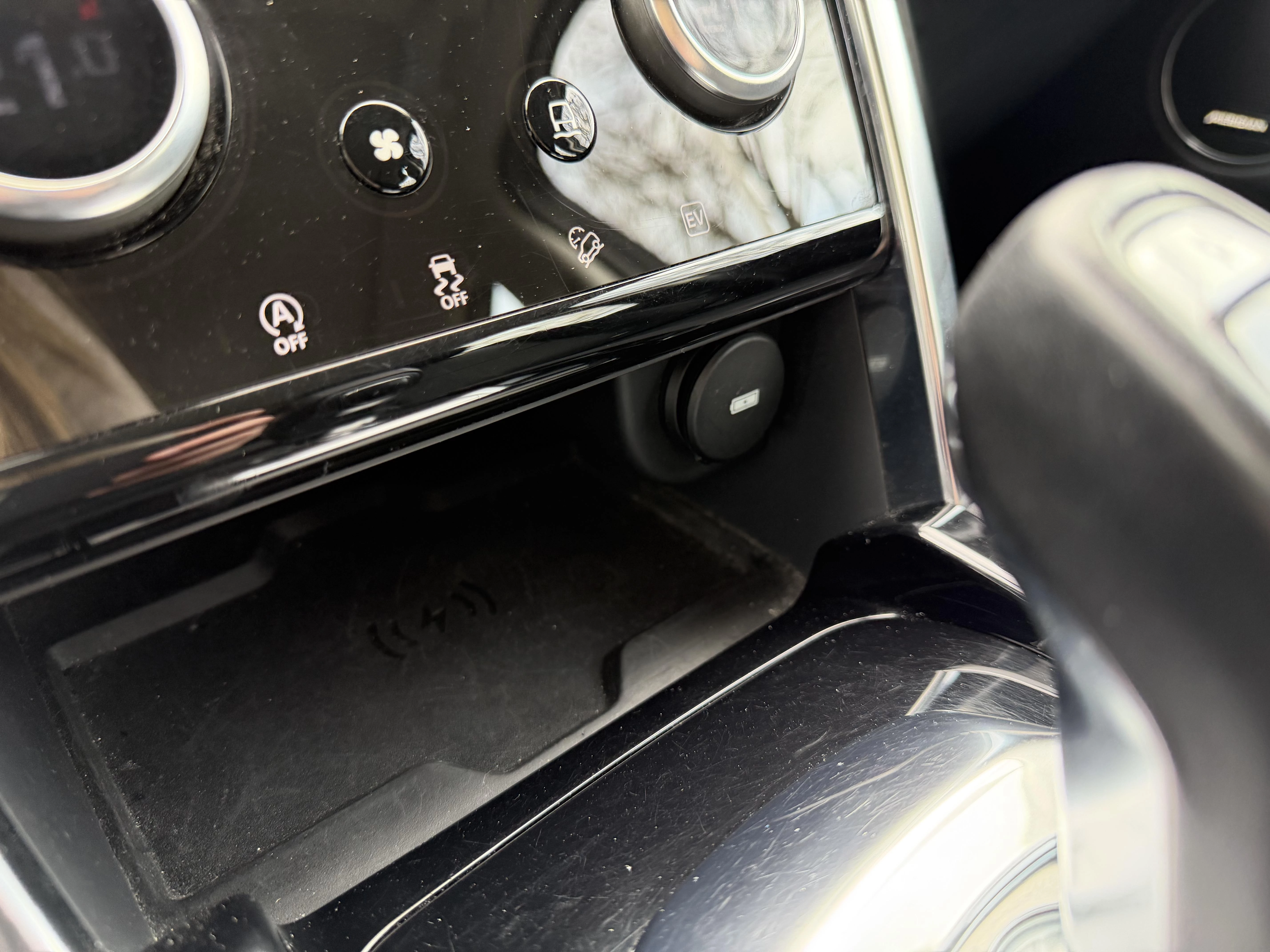 Land Rover-Discovery Sport-image-21