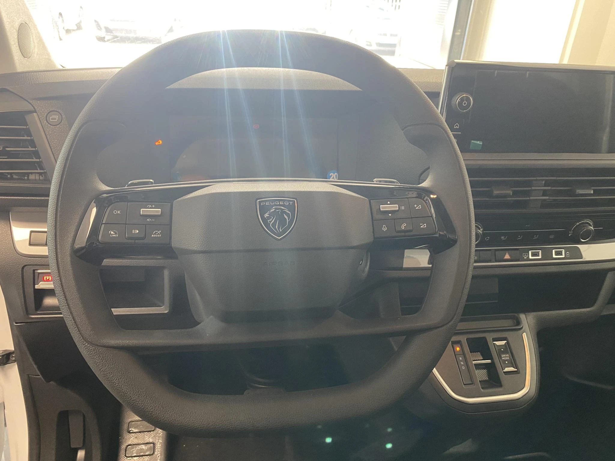 Peugeot e-Expert EV L2 75 kWh