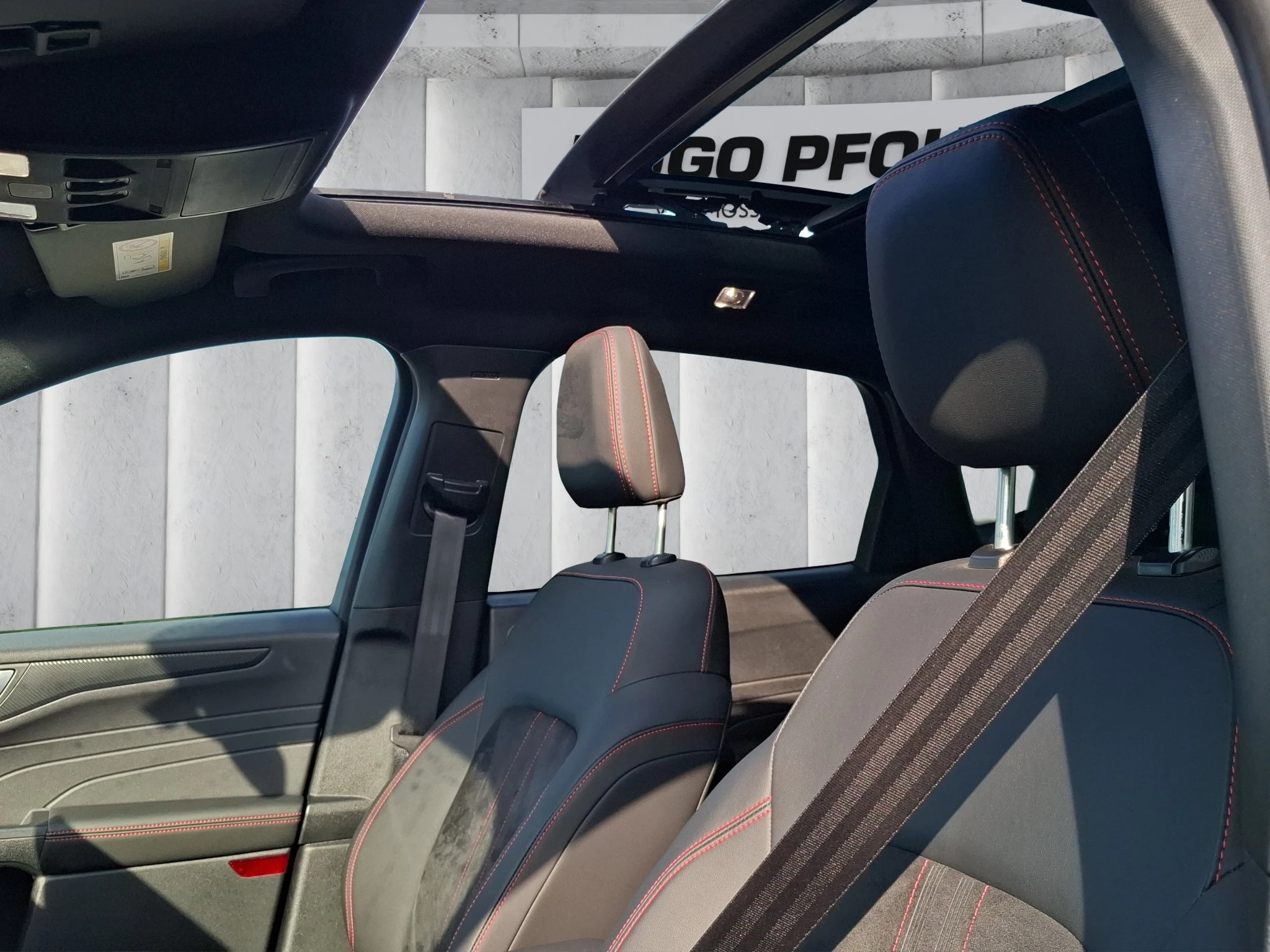 Ford Kuga ST-Line X*PANO*AHK*LED-MATRIX*360GRAD*ACC*NAVI*SOUND-SYS.