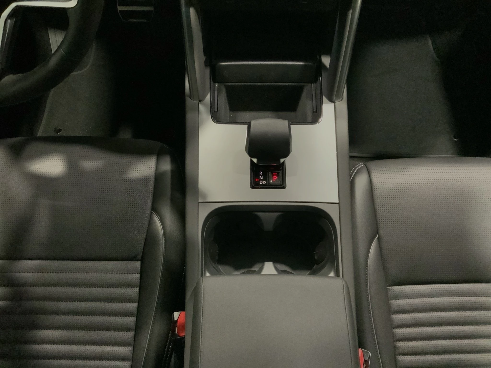 Land Rover Discovery Sport DYNAMIC SE P270e