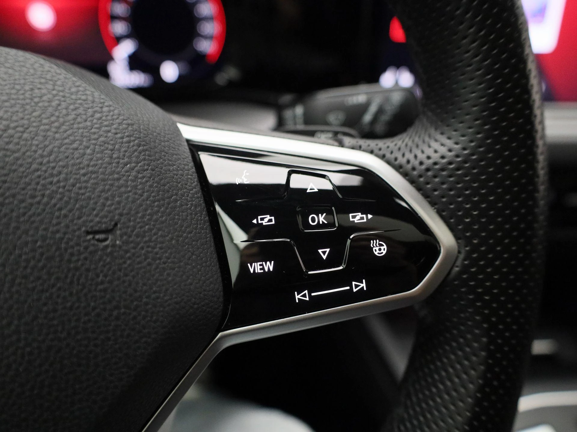 Volkswagen-Golf-image-19