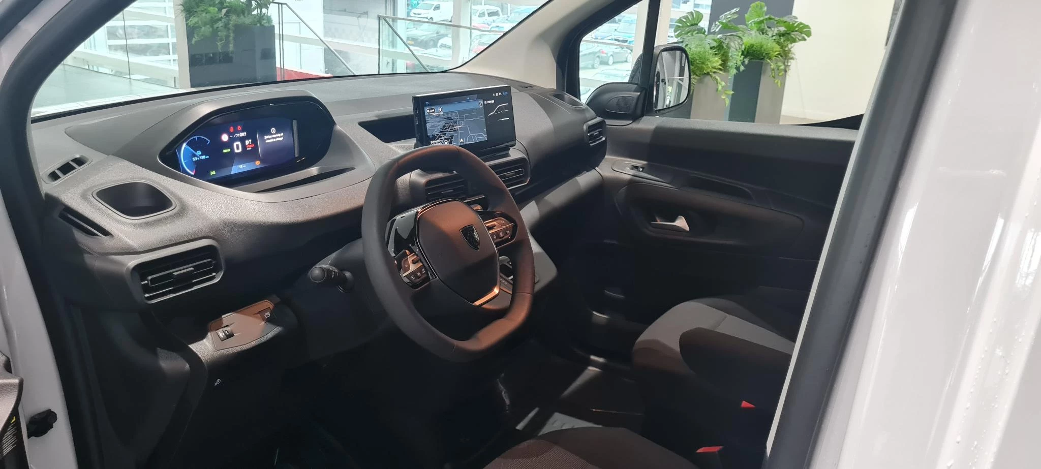 Peugeot-e-Partner-image-8