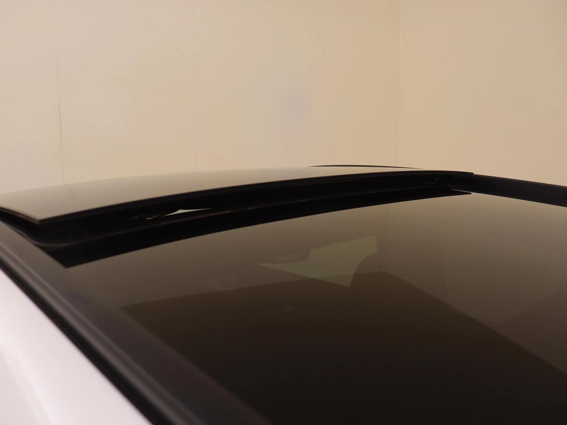 Mercedes-Benz-EQA-image-28