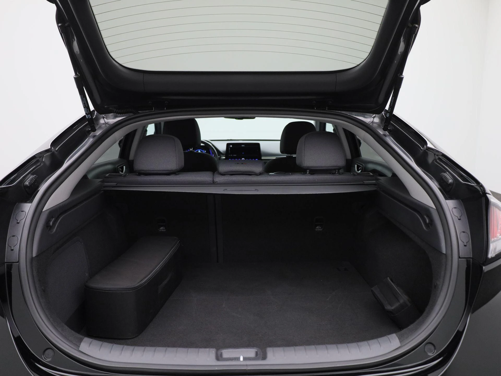 Hyundai-IONIQ-image-13